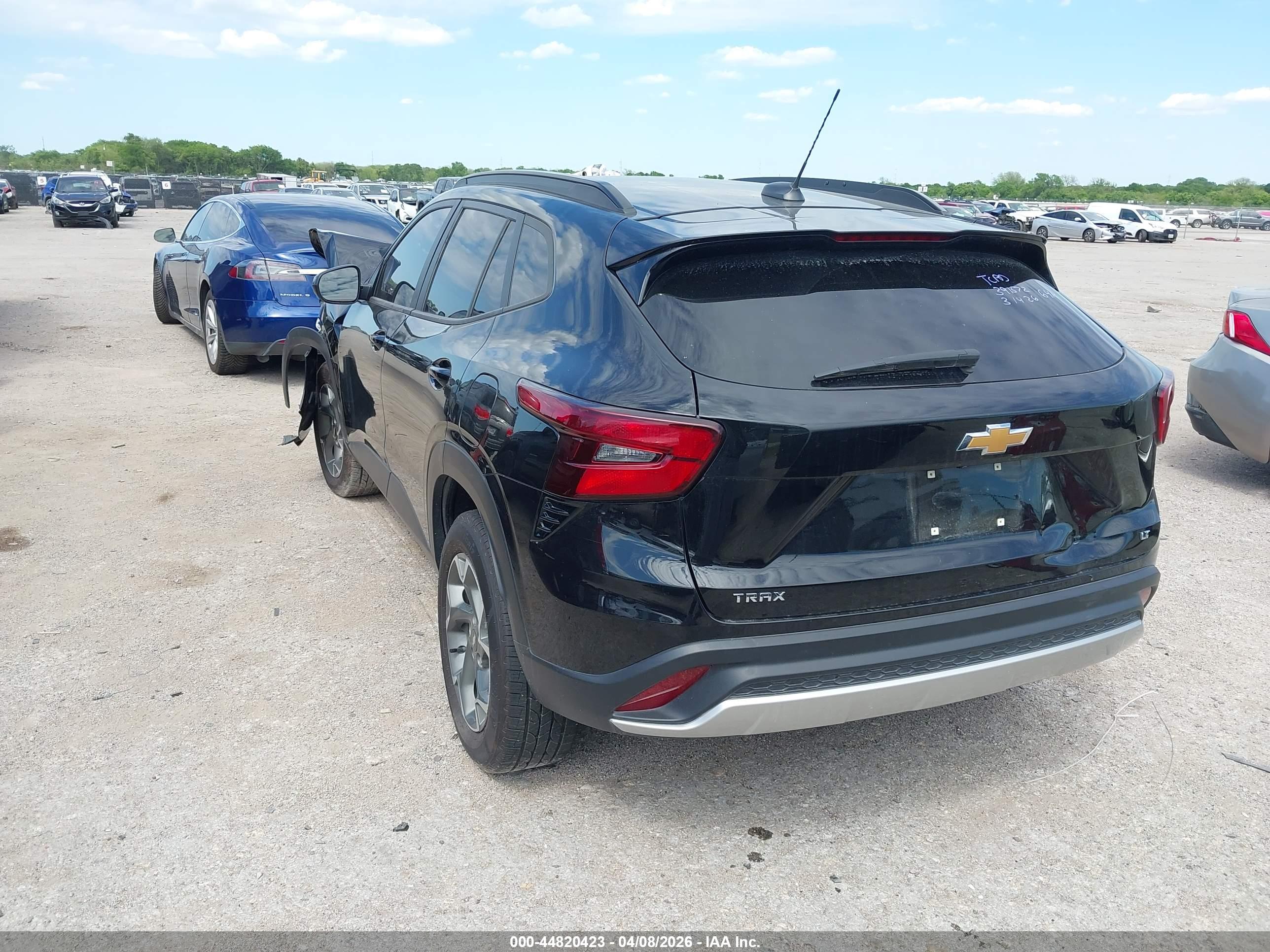 CHEVROLET TRAX image 3