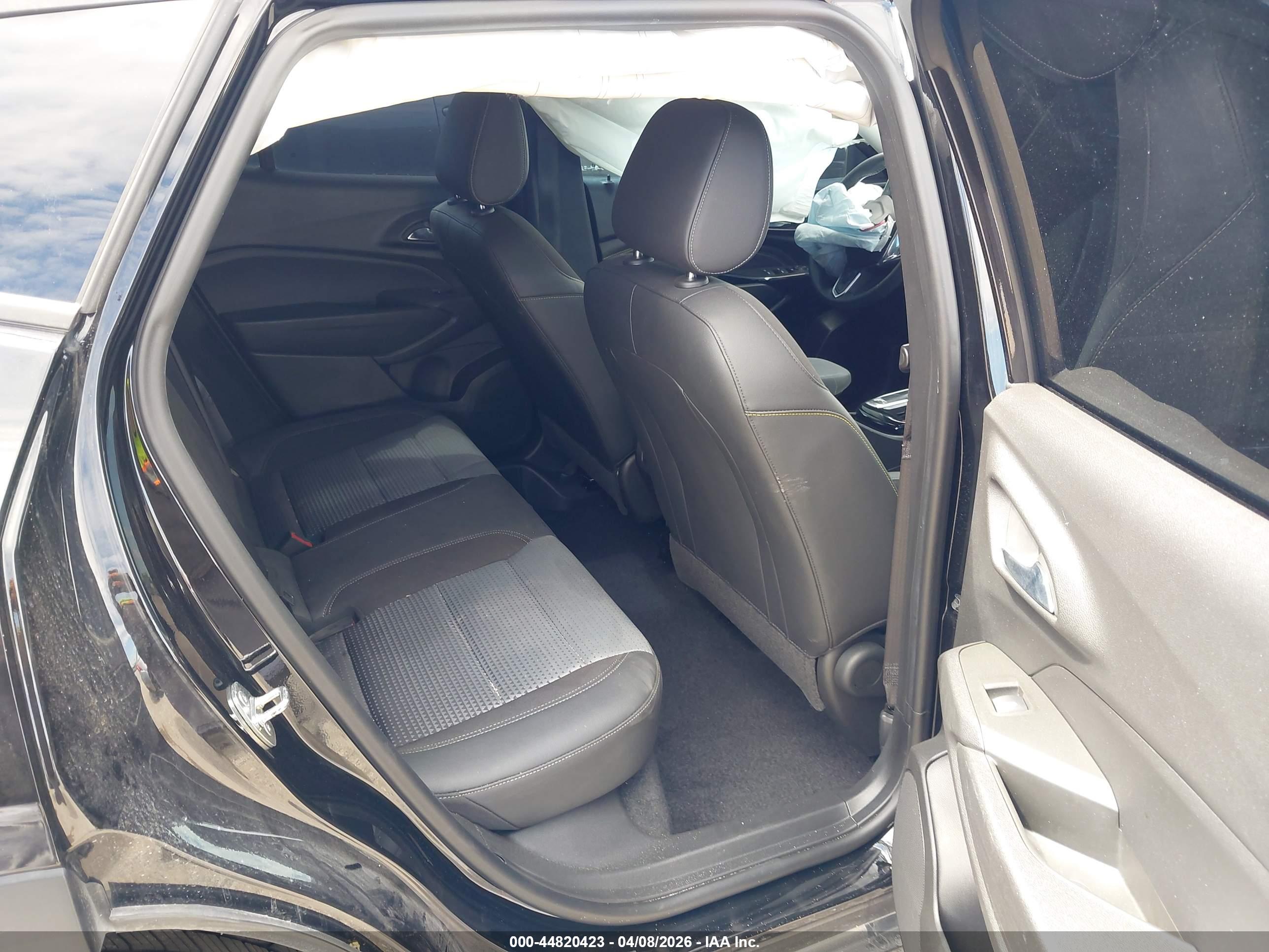 CHEVROLET TRAX image 8