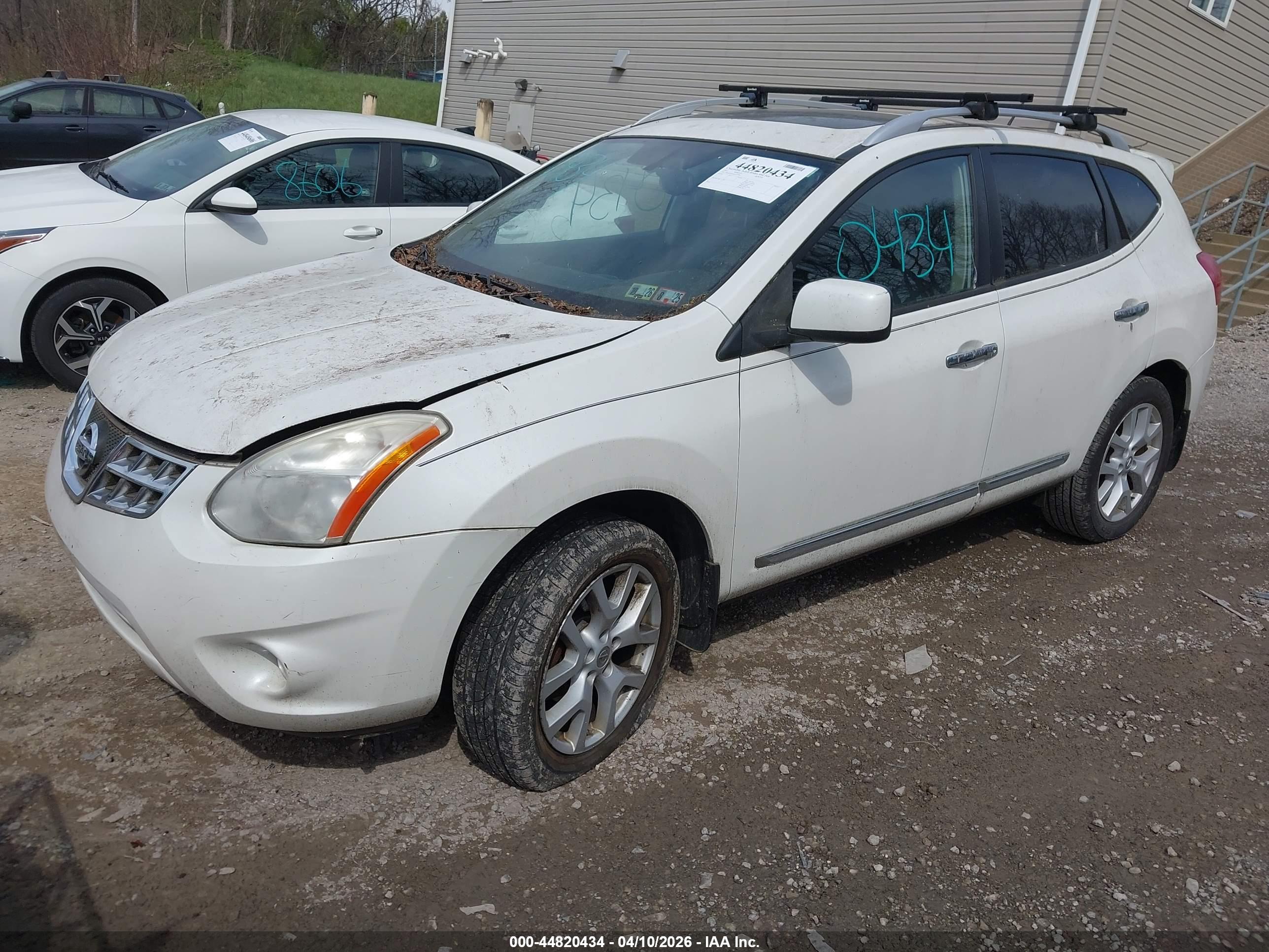 NISSAN ROGUE image 2