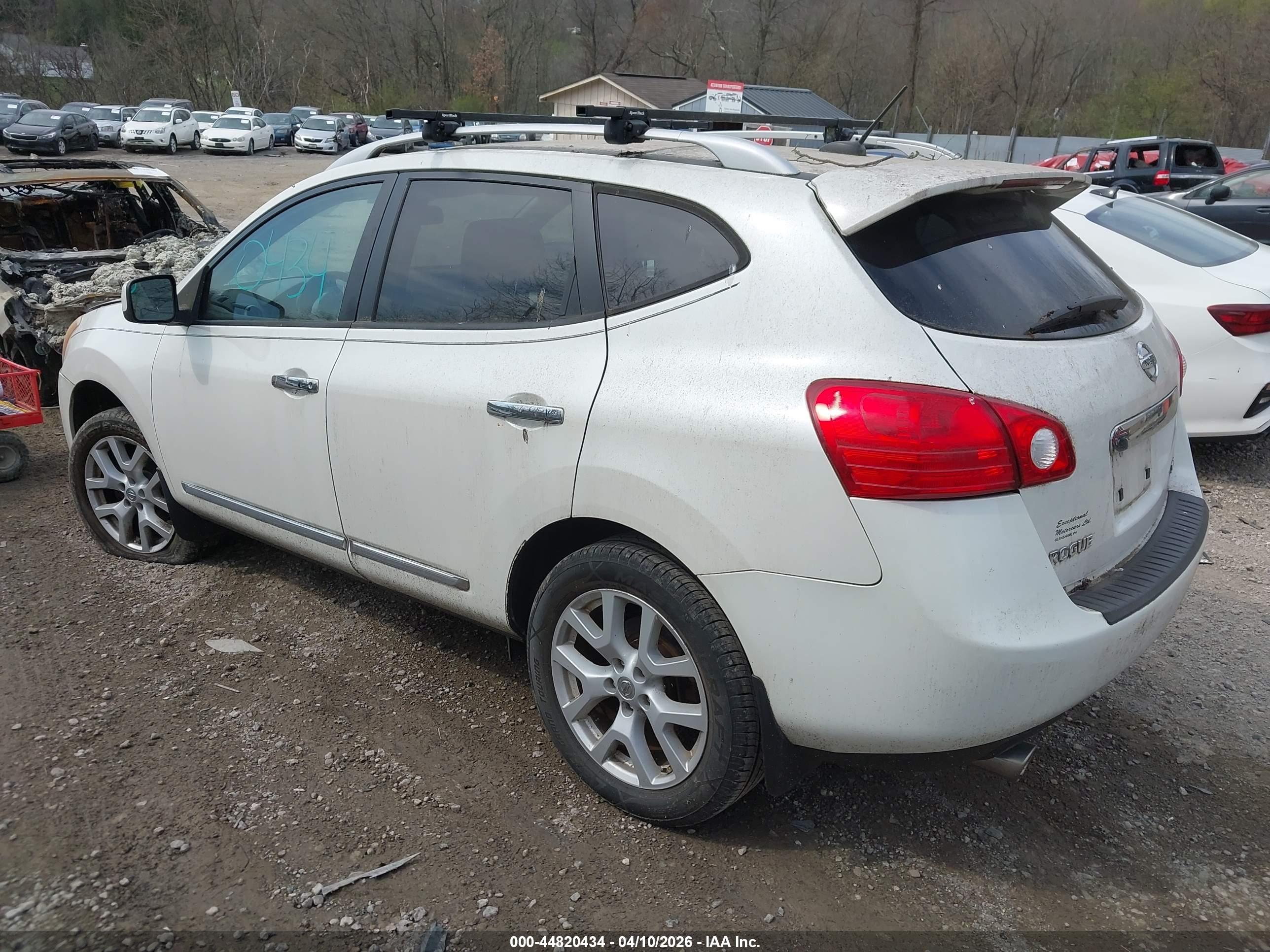 NISSAN ROGUE image 3