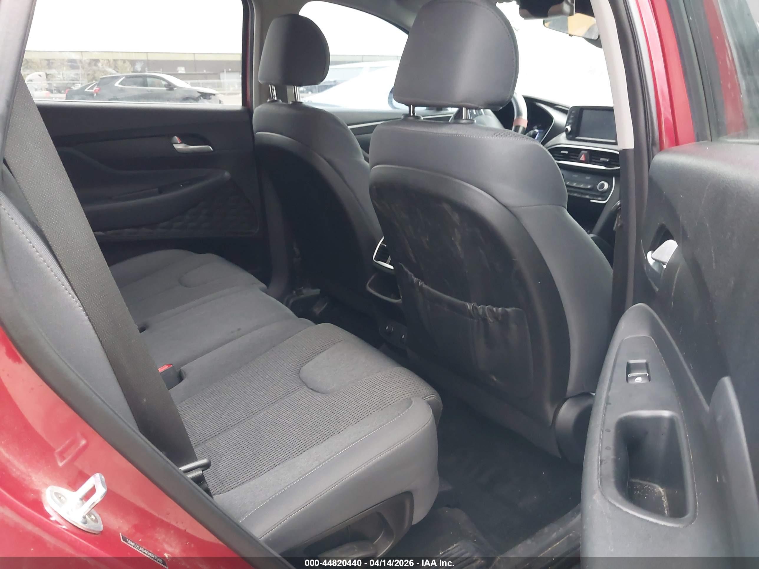 HYUNDAI SANTA image 8