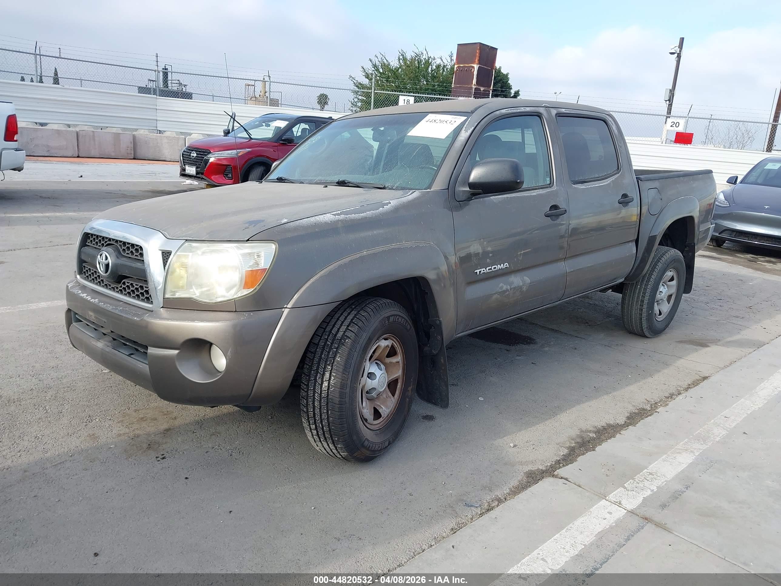 TOYOTA TACOMA image 2