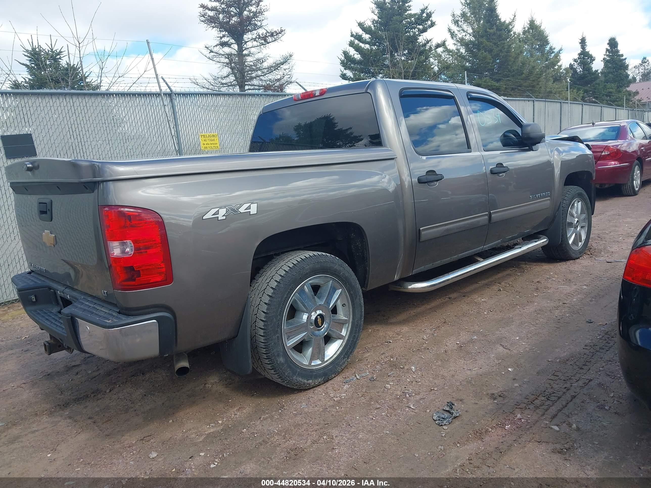 CHEVROLET SILVERADO image 4