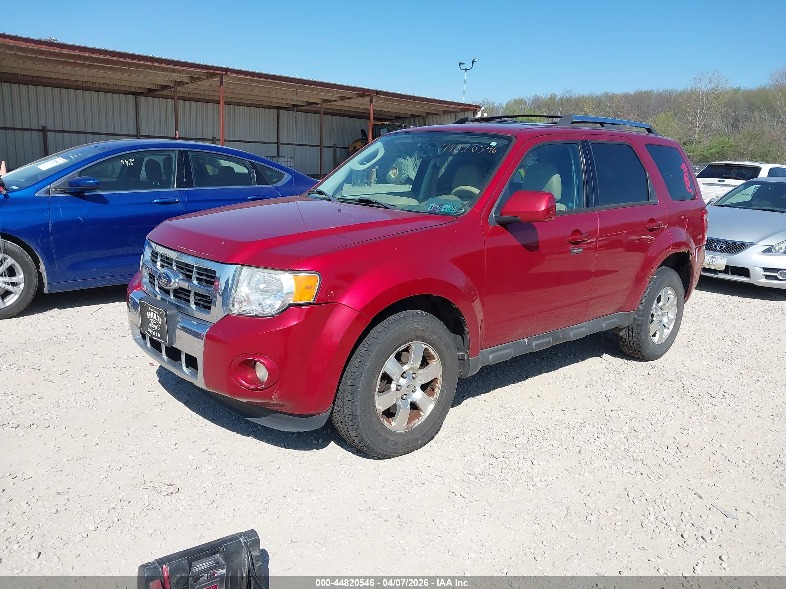 FORD ESCAPE image 2