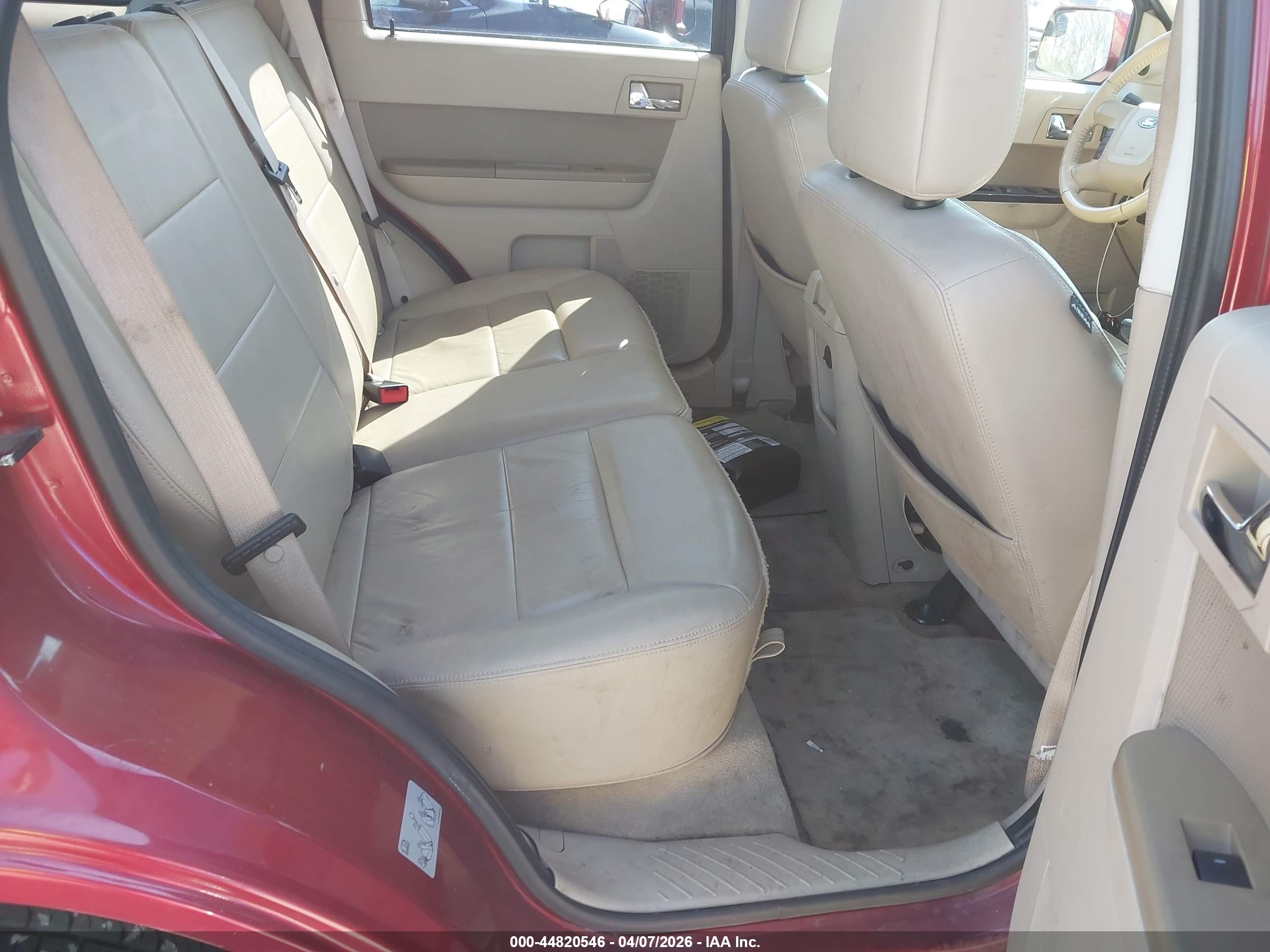 FORD ESCAPE image 8