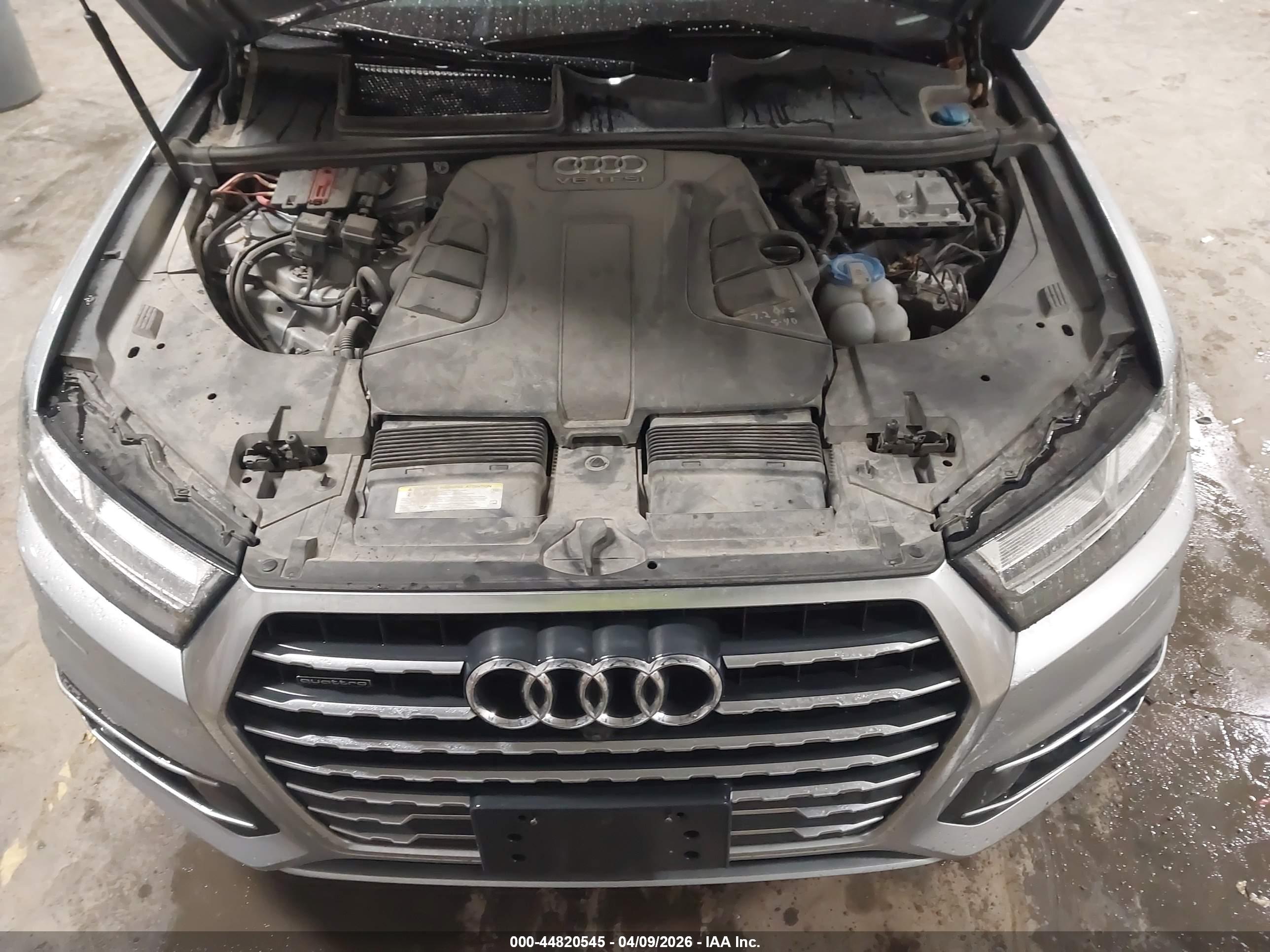 AUDI Q7 image 10