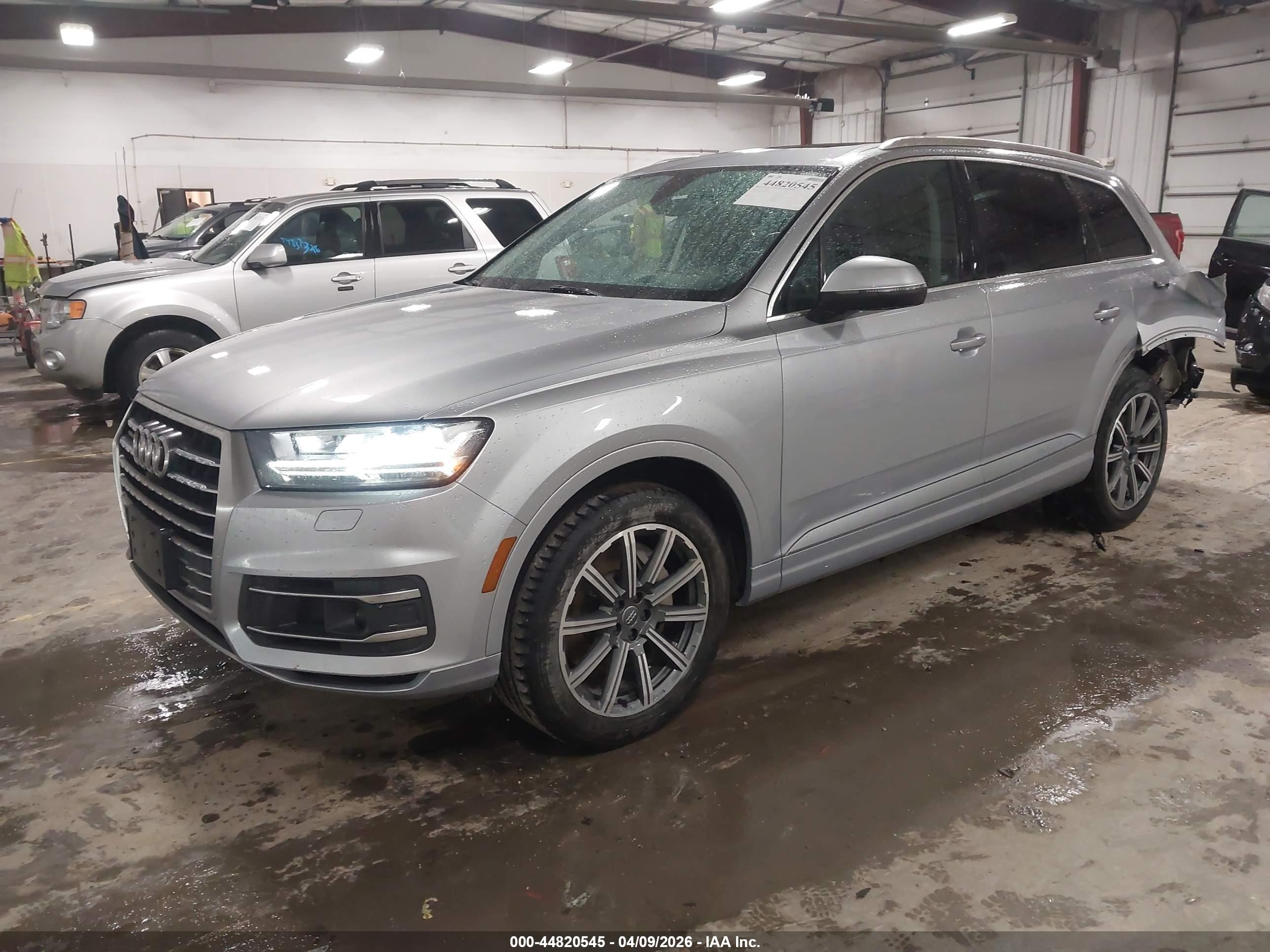 AUDI Q7 image 2