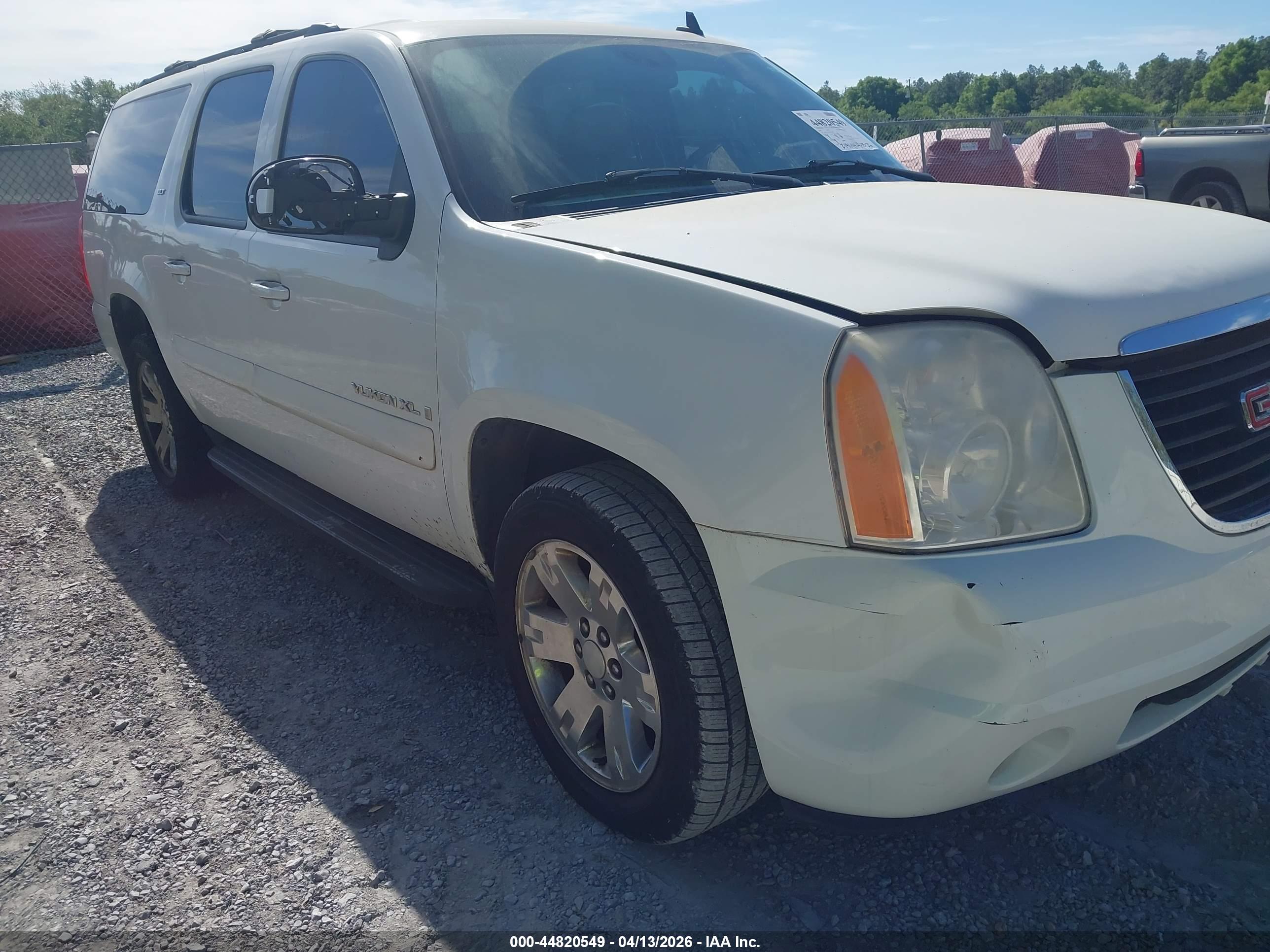 GMC YUKON image 6