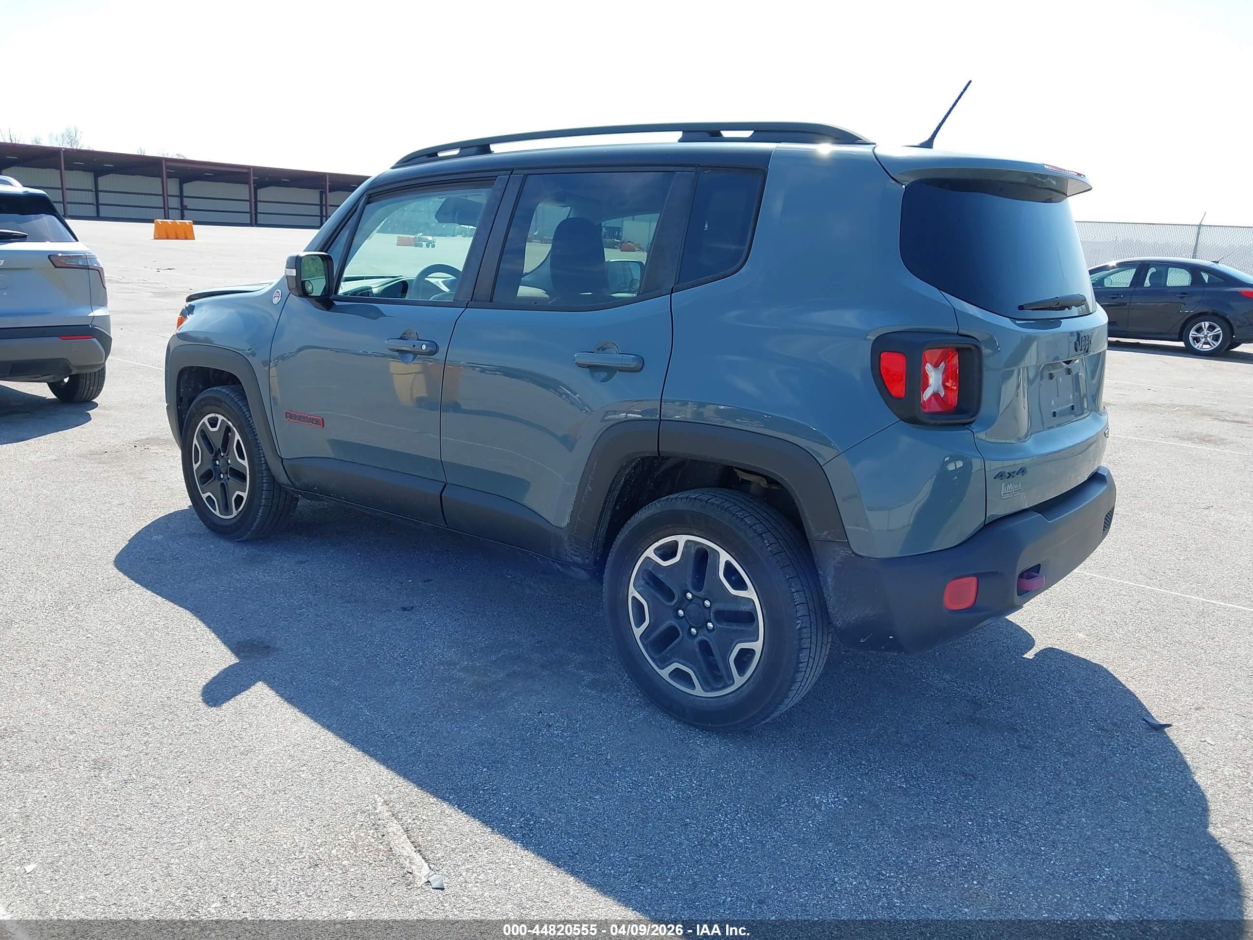 JEEP RENEGADE image 3