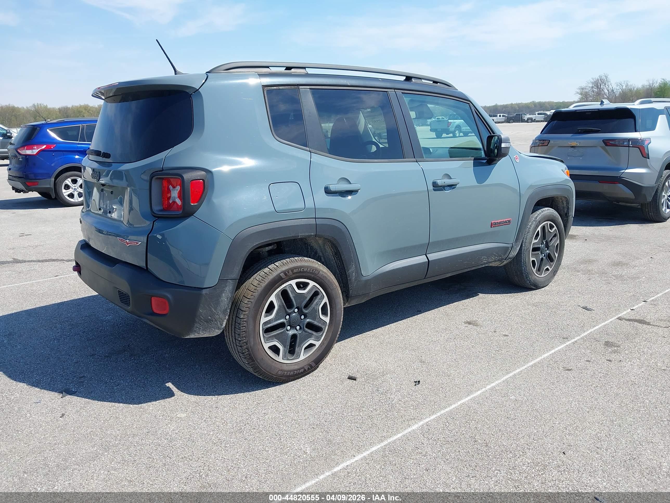 JEEP RENEGADE image 4