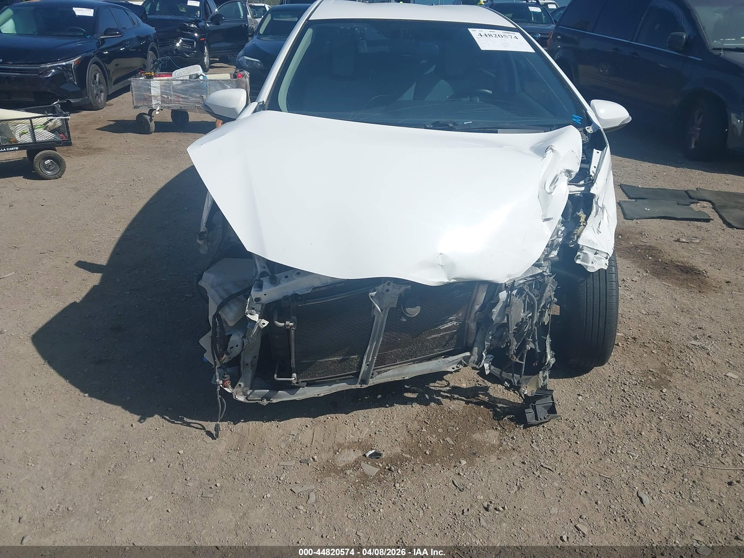 TOYOTA PRIUS image 6