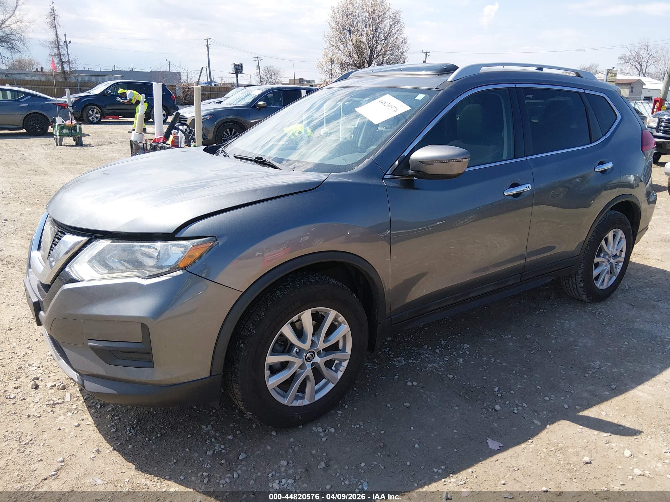 NISSAN ROGUE image 2