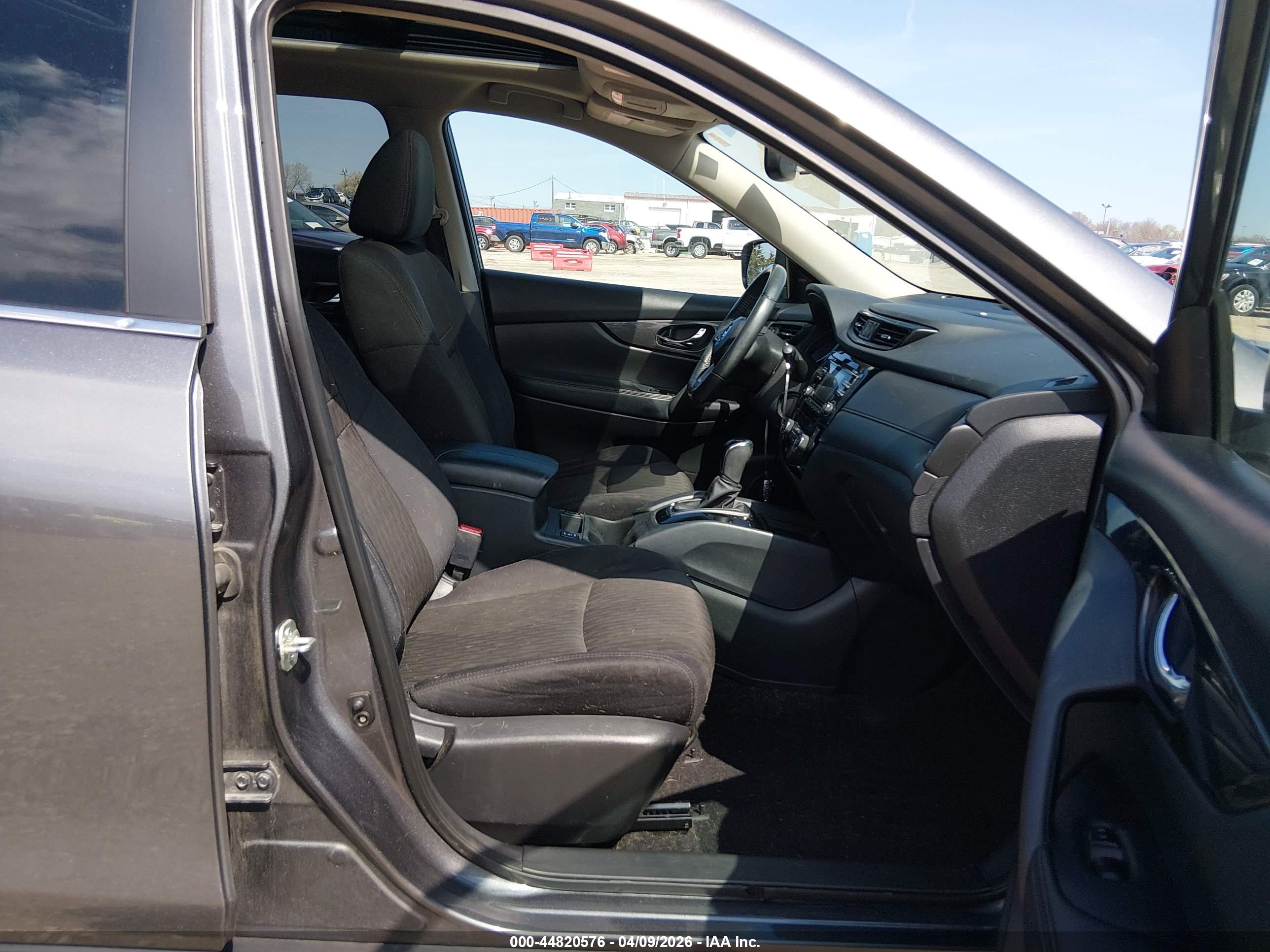 NISSAN ROGUE image 5