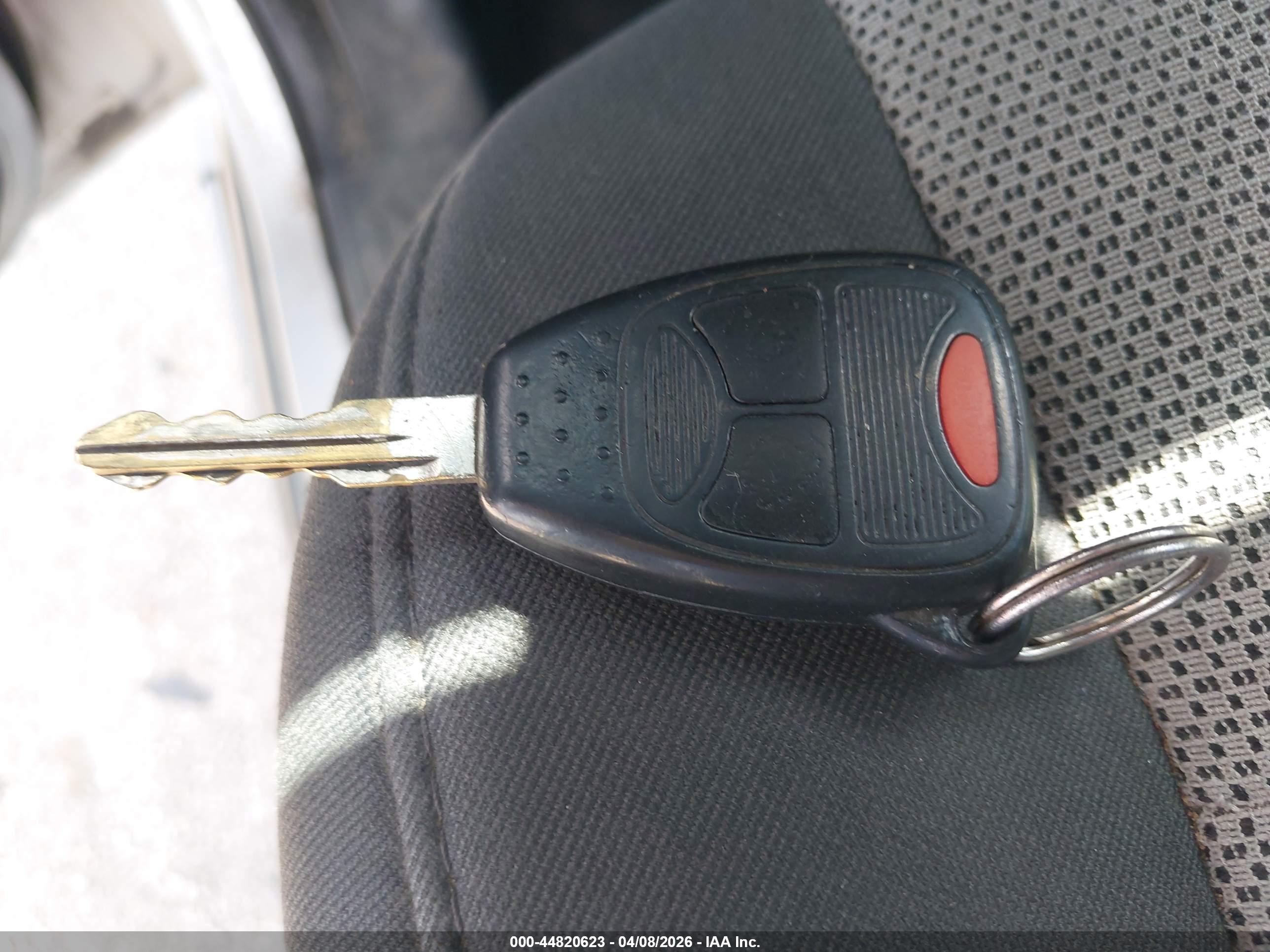 DODGE NITRO image 11