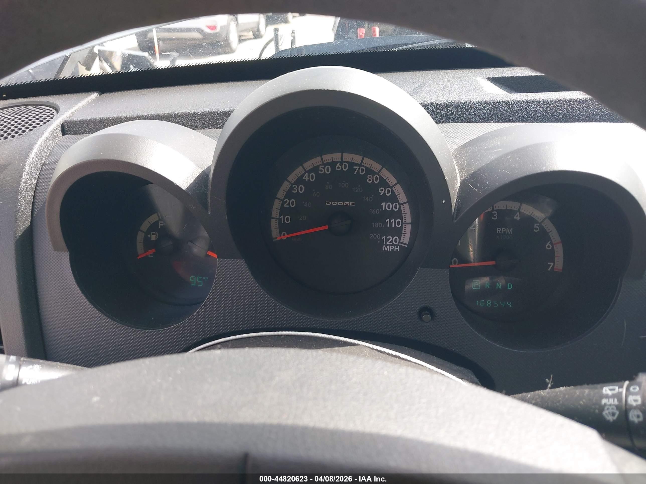 DODGE NITRO image 7