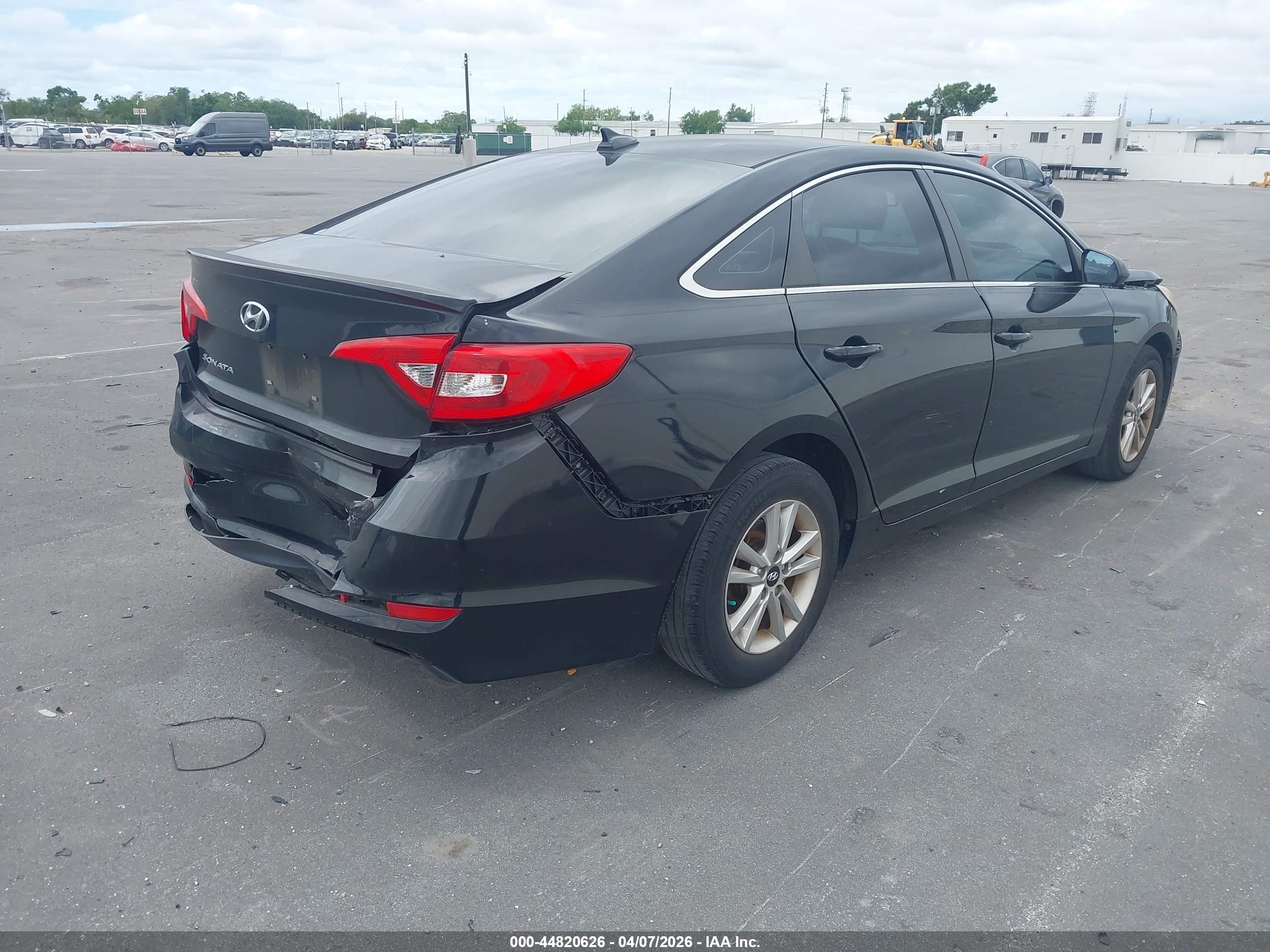 HYUNDAI SONATA image 4