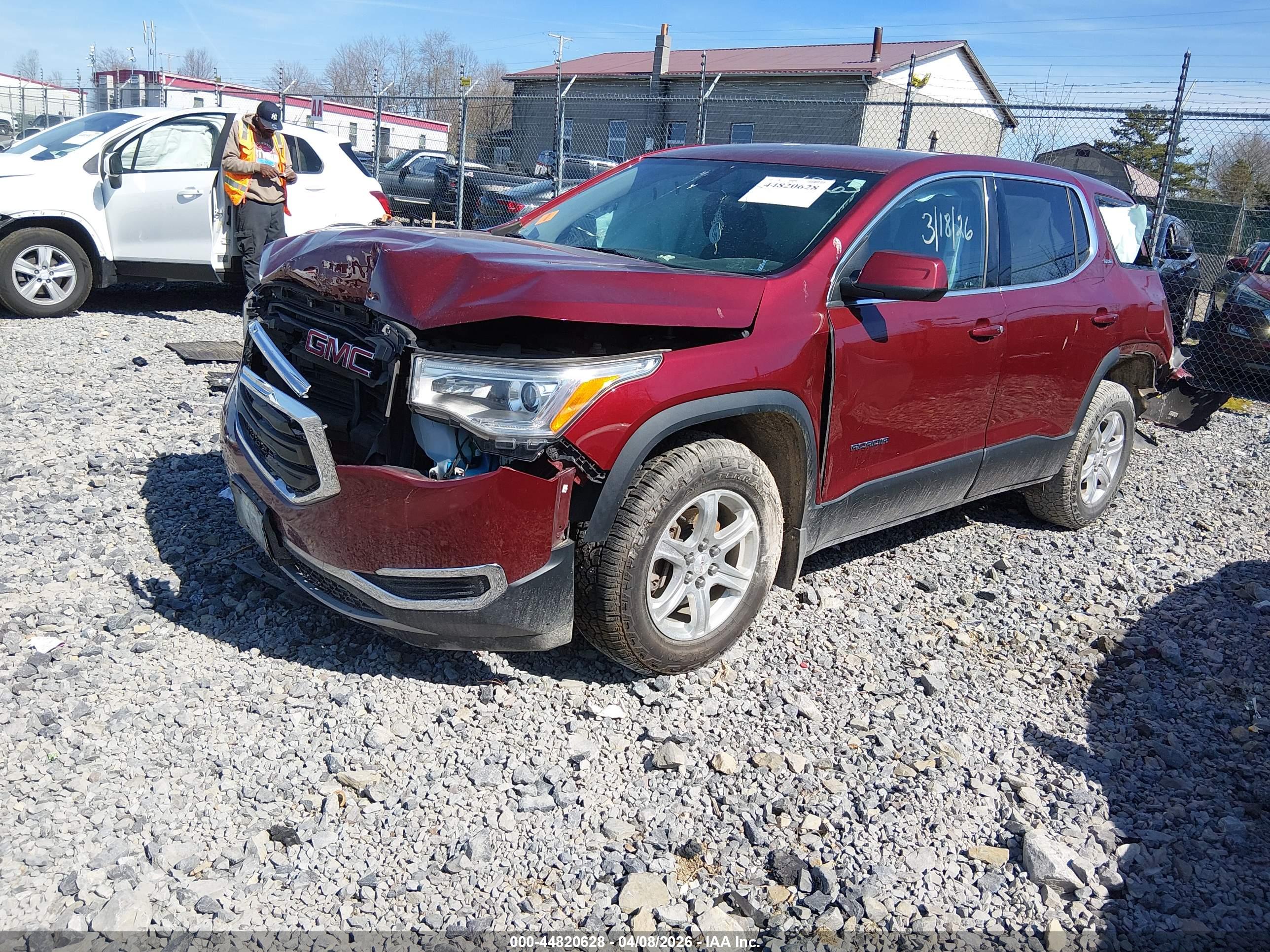 GMC ACADIA image 2