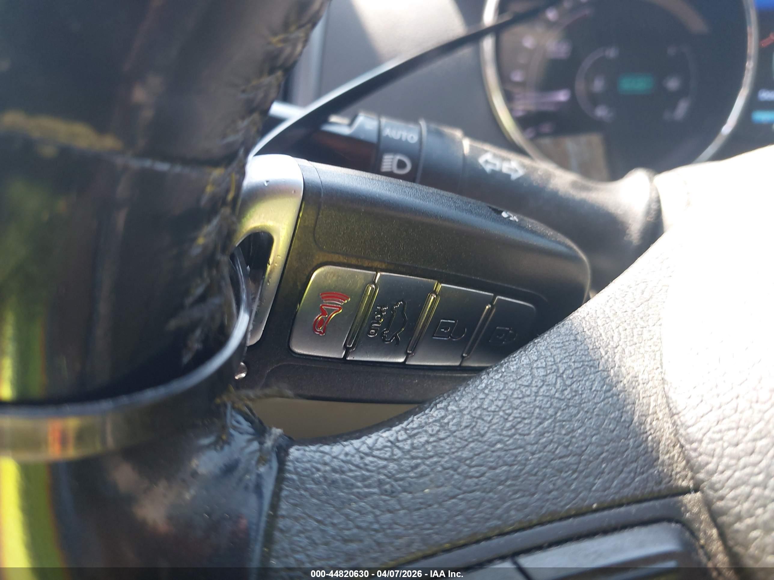 HYUNDAI SONATA image 11