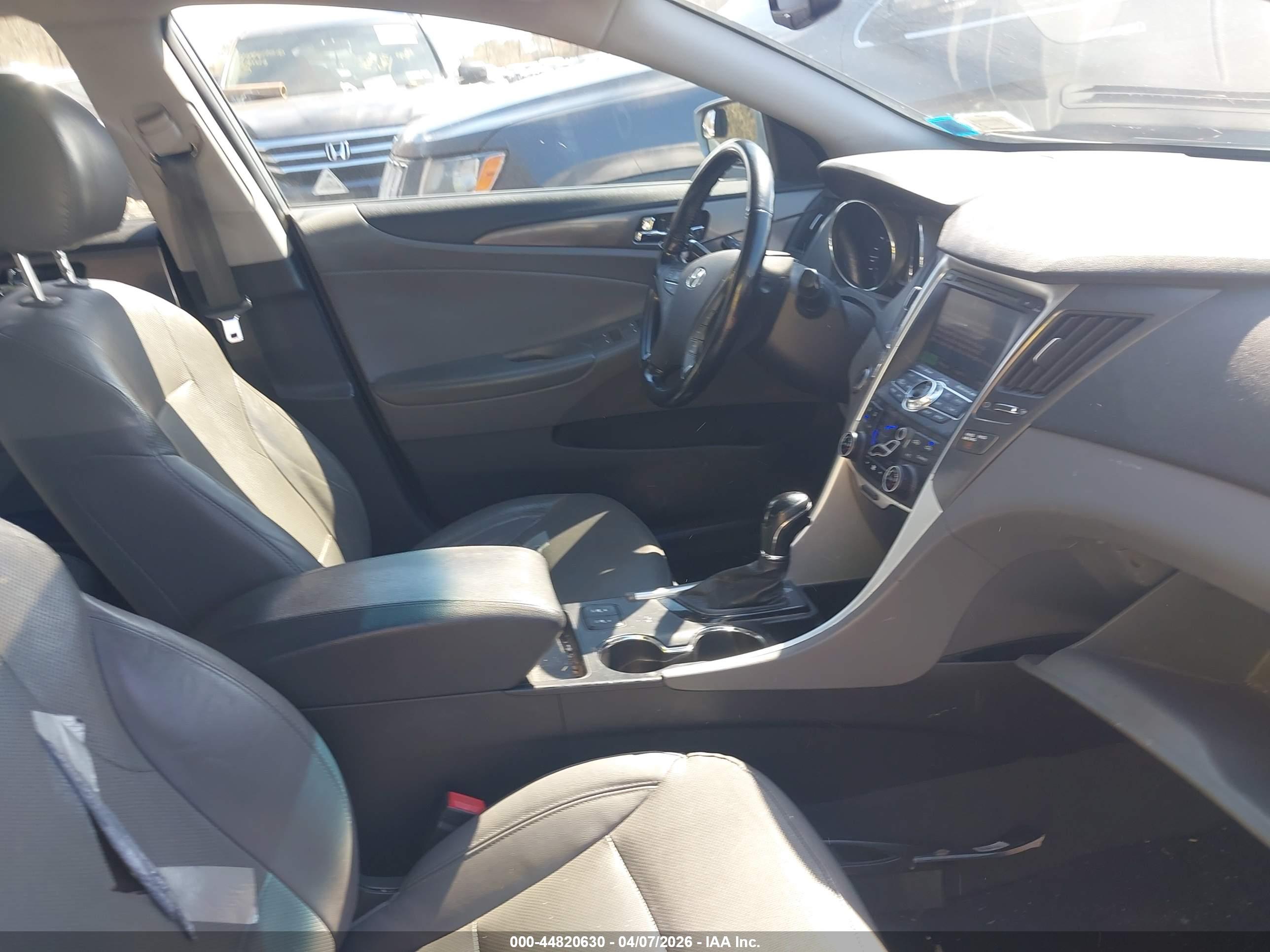 HYUNDAI SONATA image 5