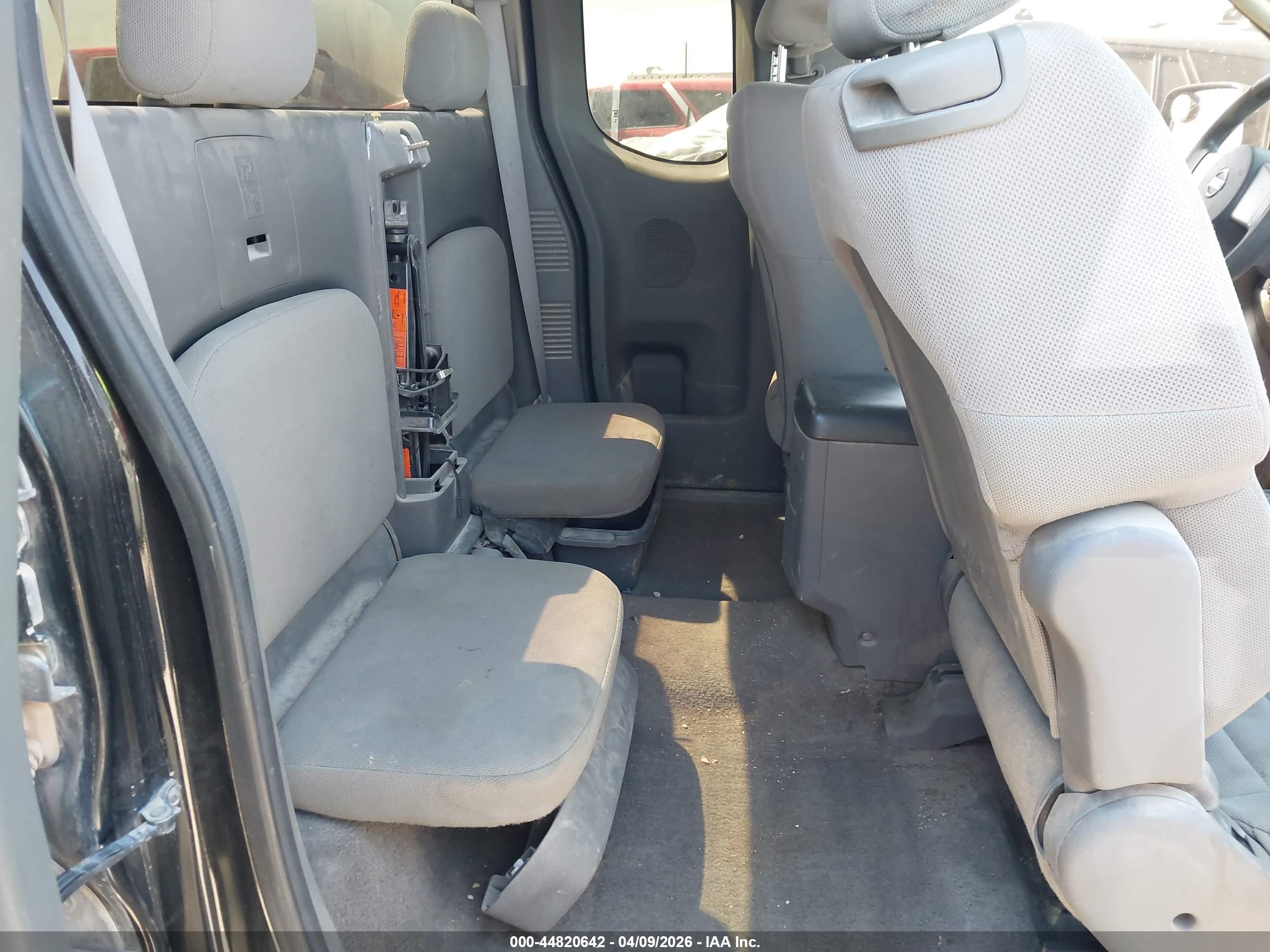 NISSAN FRONTIER image 8