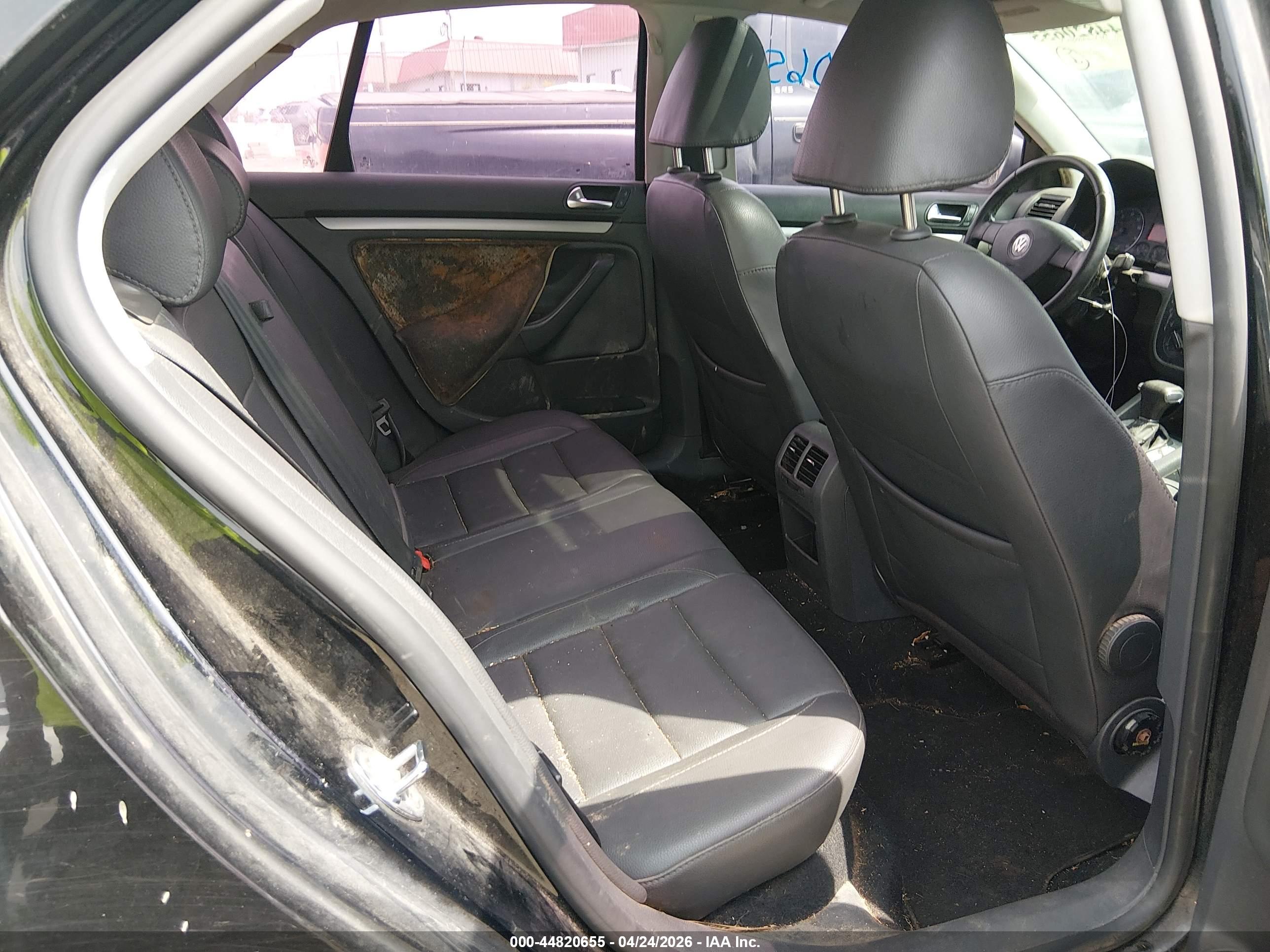 VOLKSWAGEN JETTA image 8