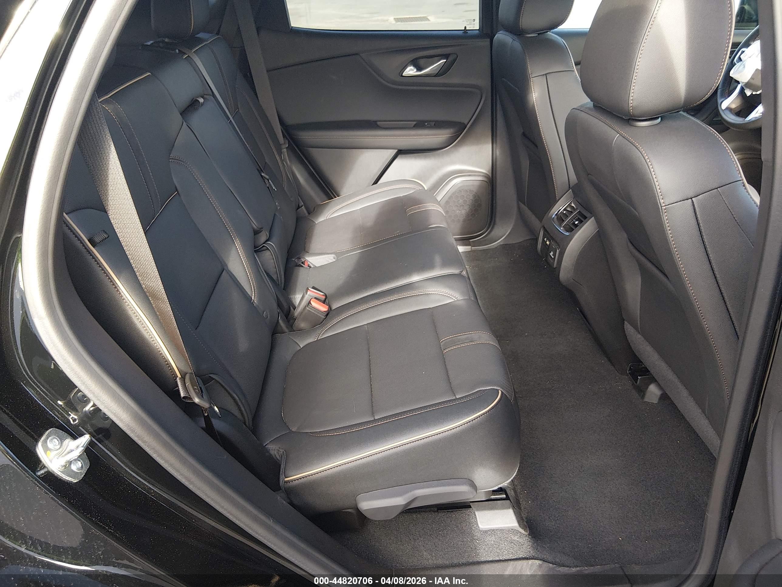CHEVROLET BLAZER image 8