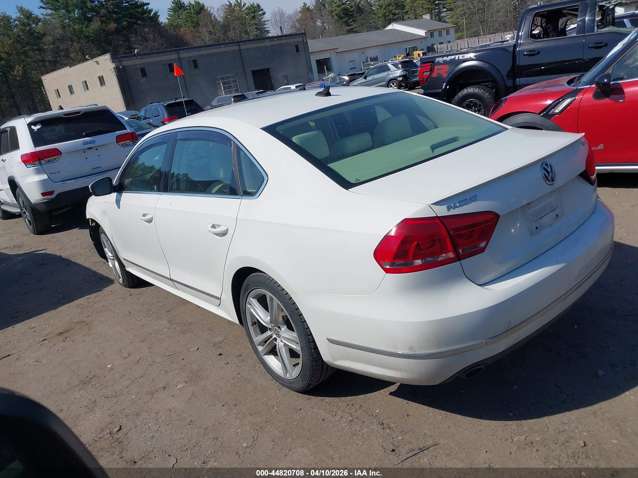 VOLKSWAGEN PASSAT image 3