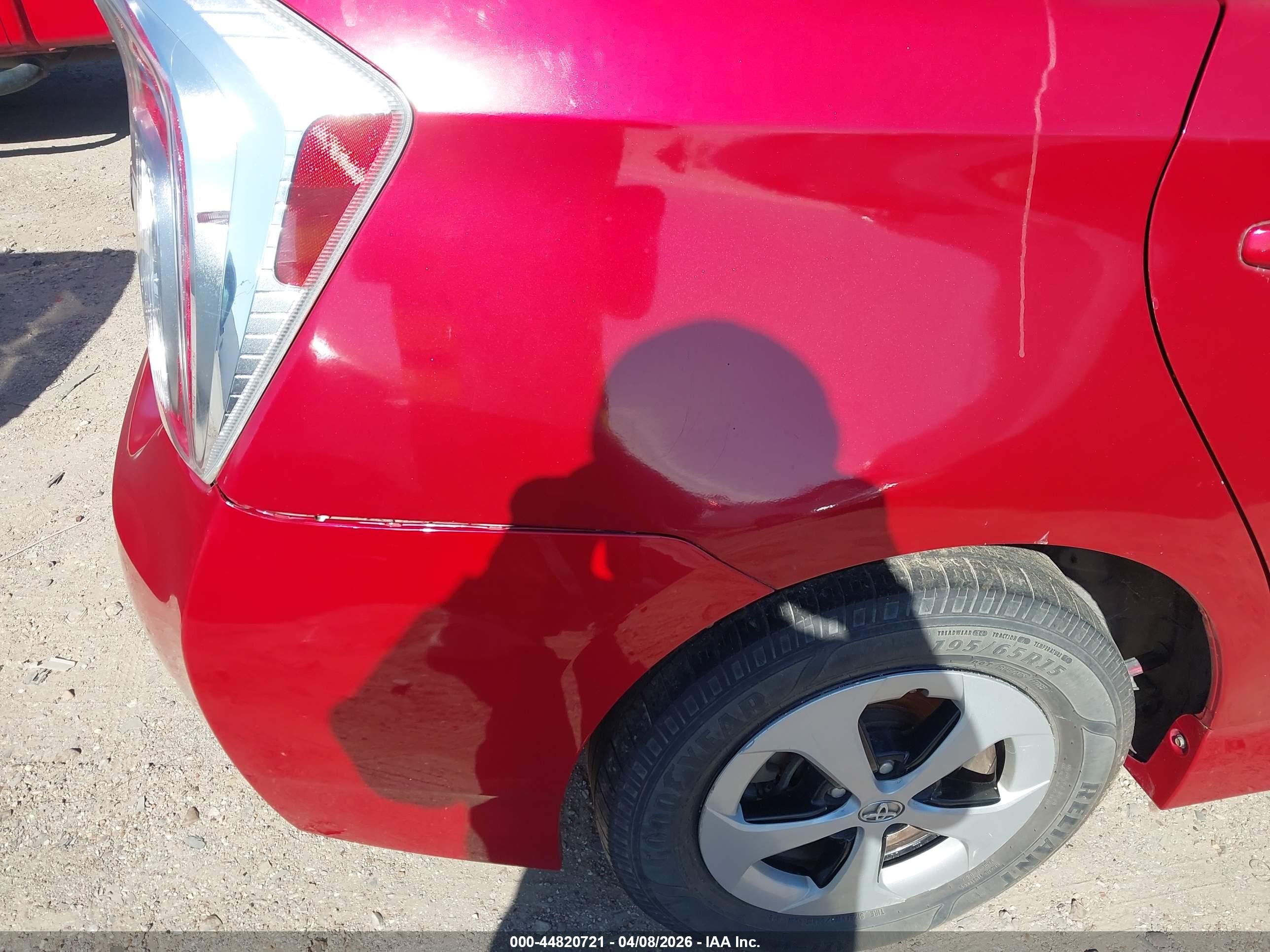 TOYOTA PRIUS image 6