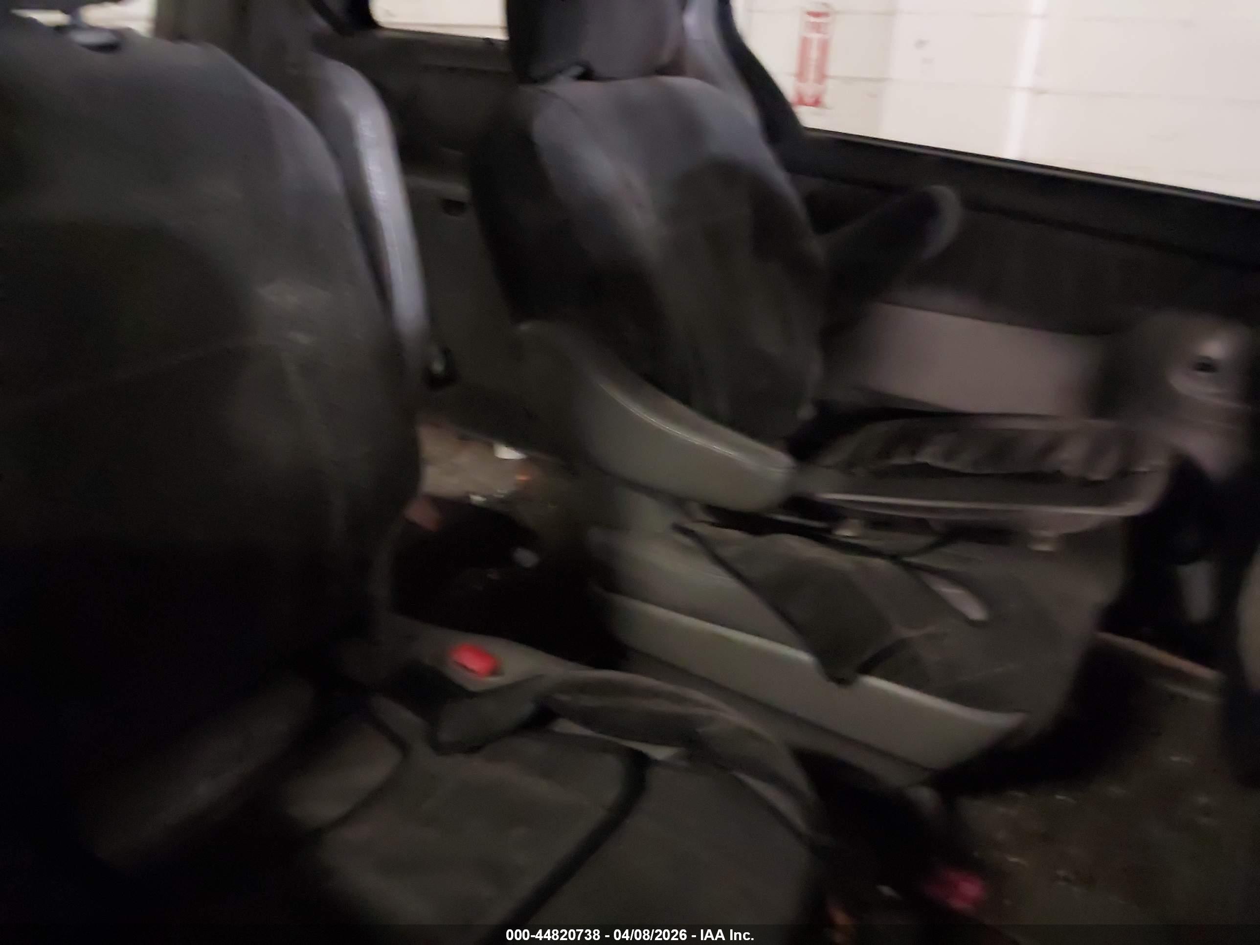 TOYOTA SIENNA image 8