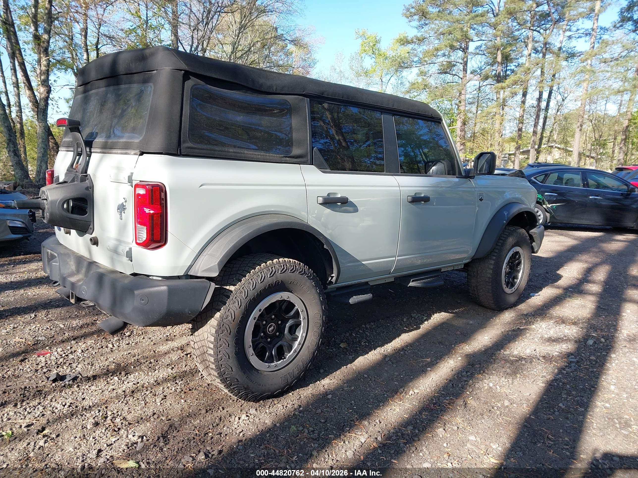 FORD BRONCO image 4