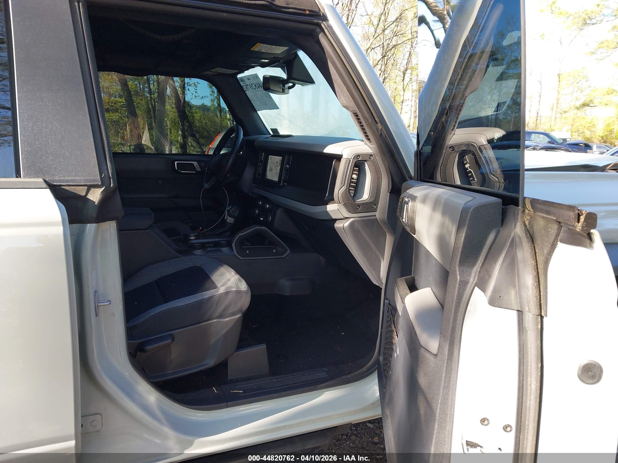 FORD BRONCO image 5