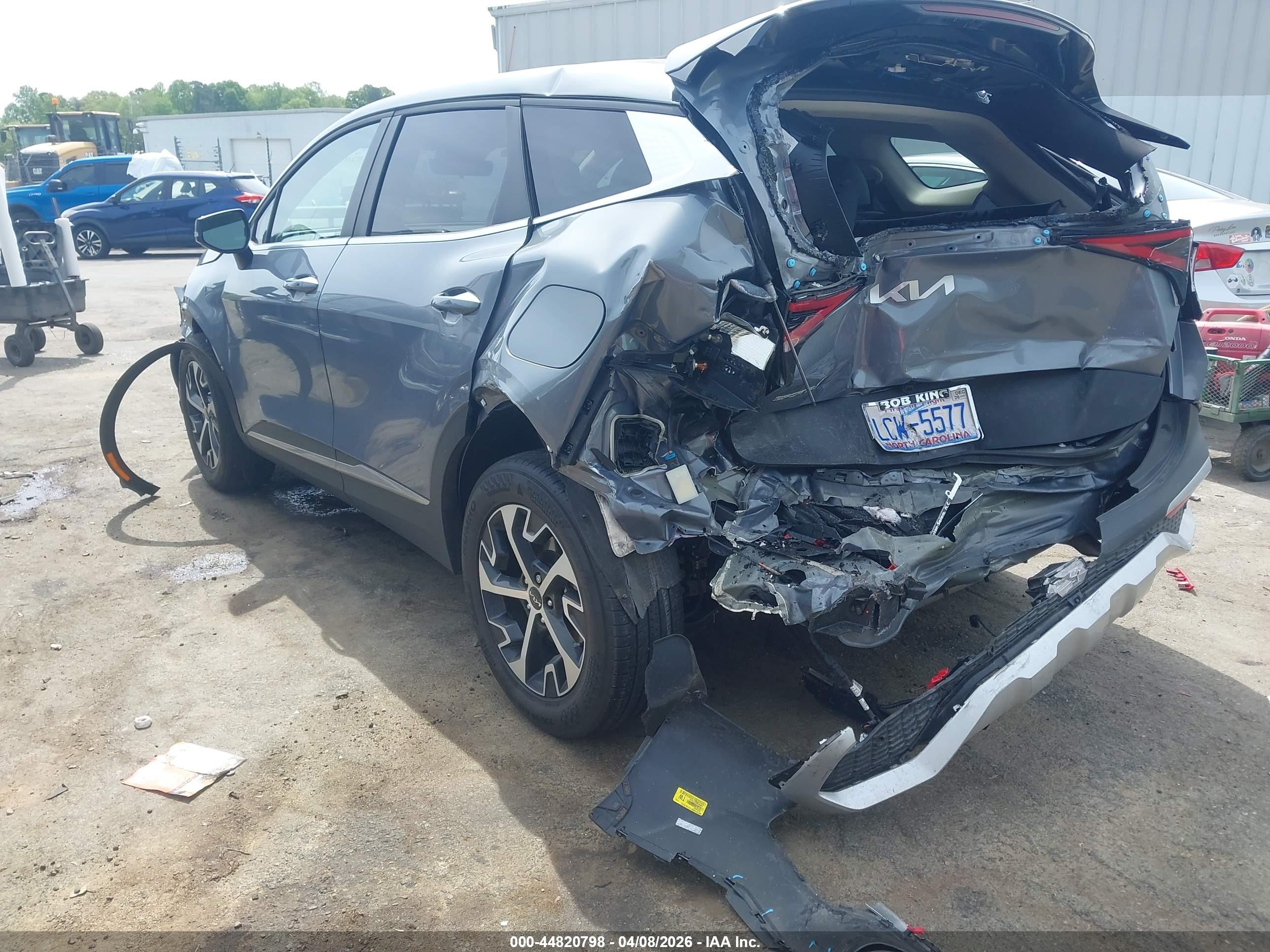 KIA SPORTAGE image 3