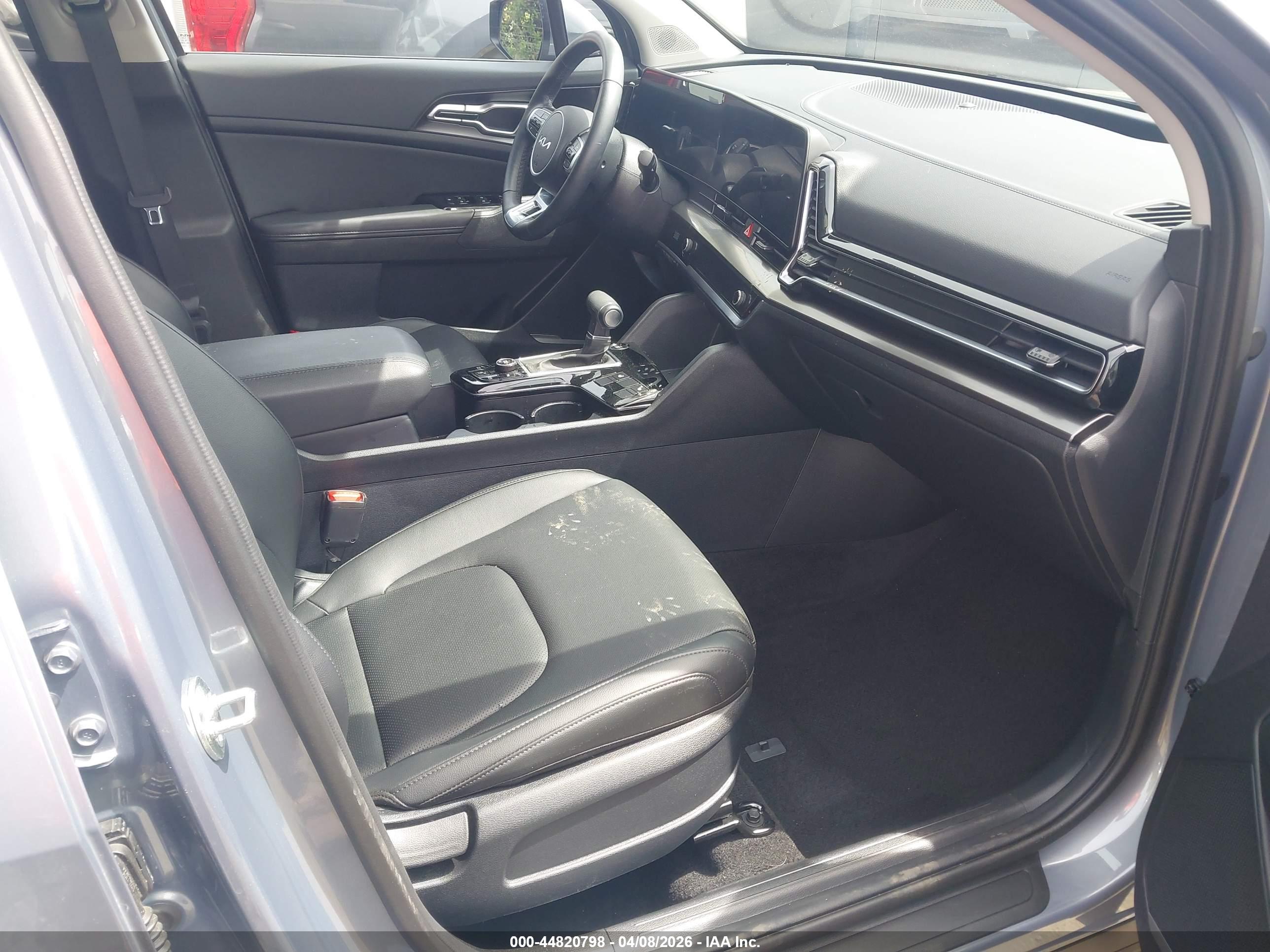 KIA SPORTAGE image 5
