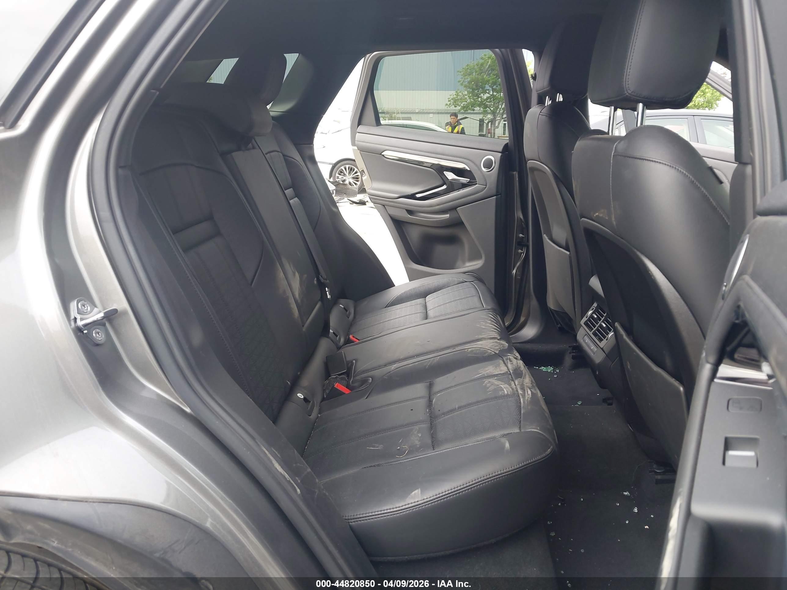 LAND ROVER image 8