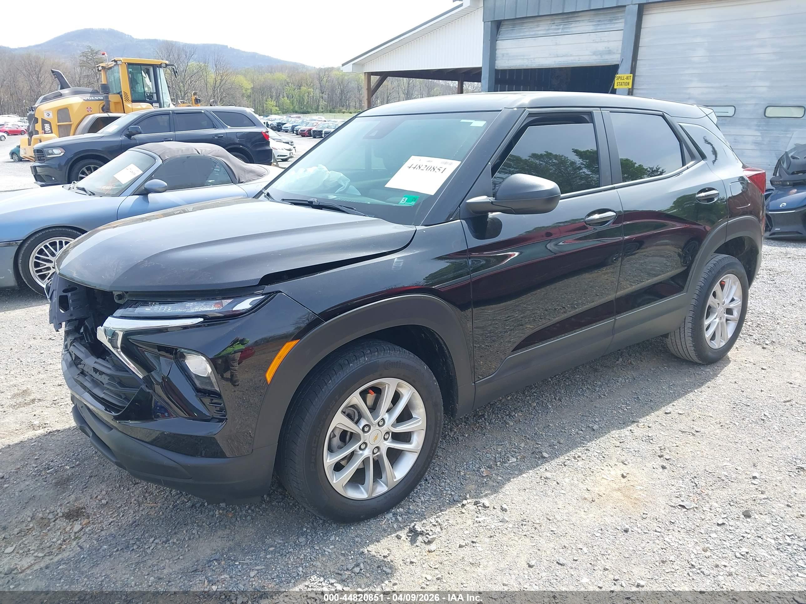 CHEVROLET TRAILBLAZER image 2