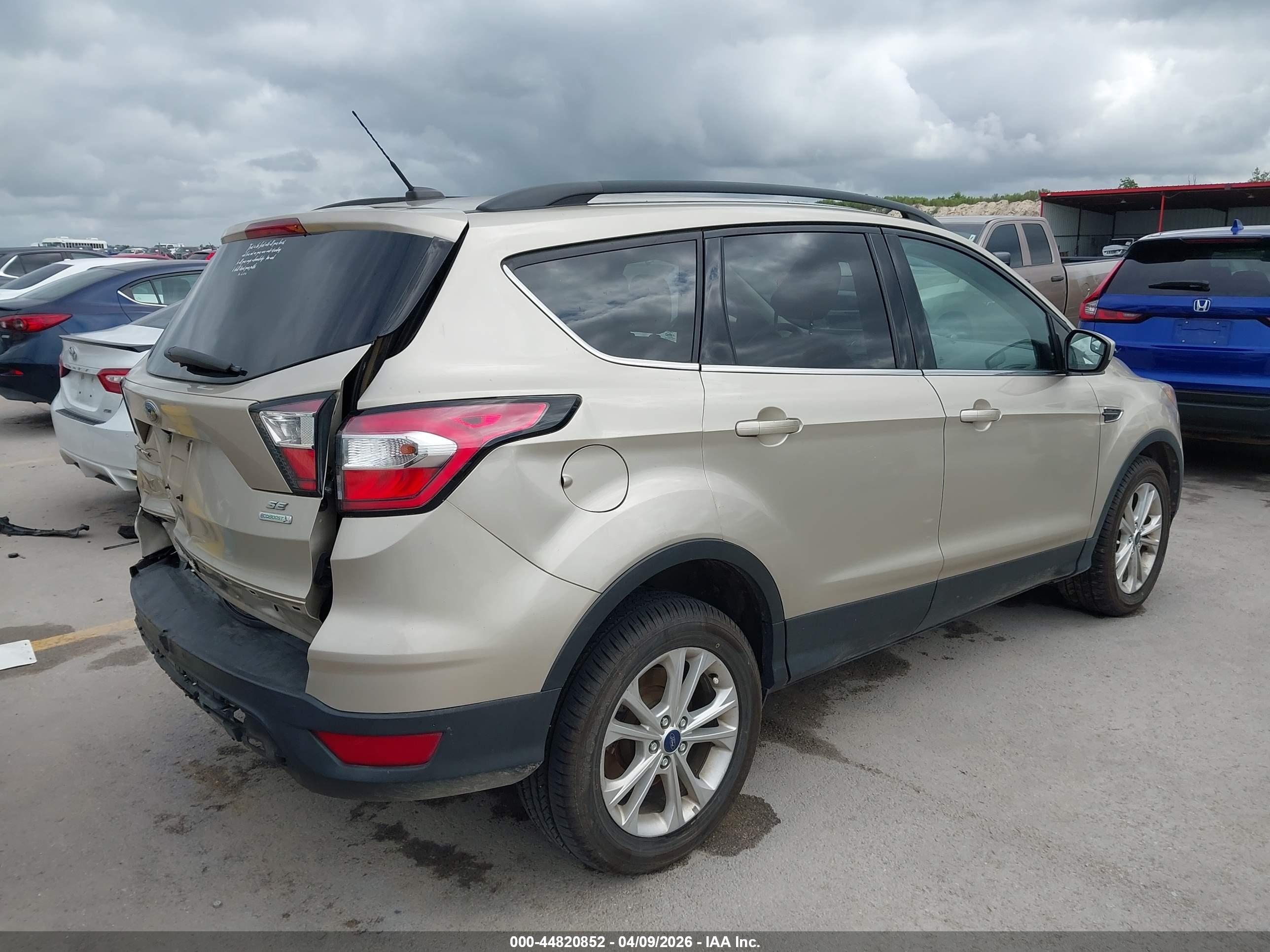 FORD ESCAPE image 4