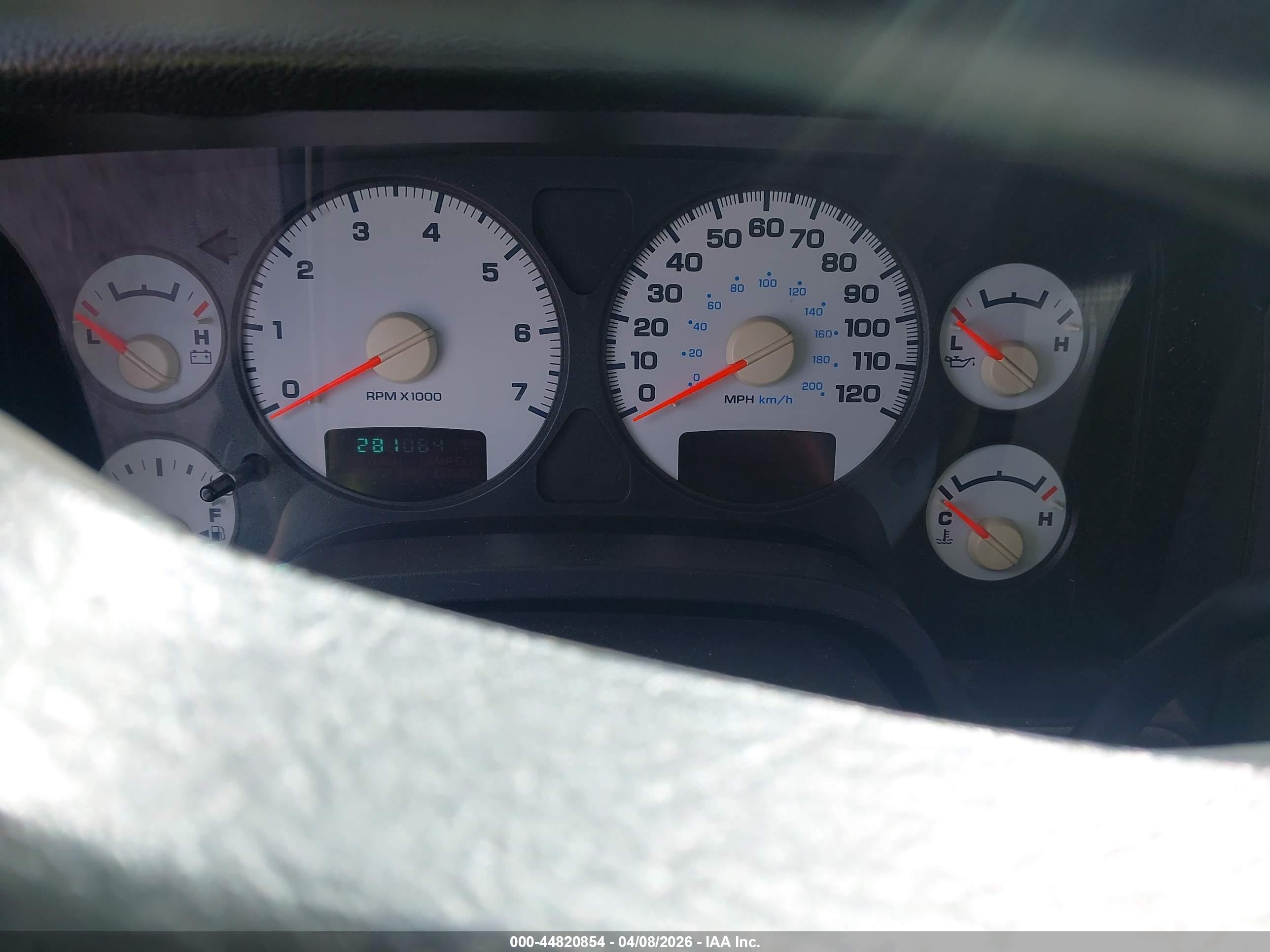 DODGE RAM image 7