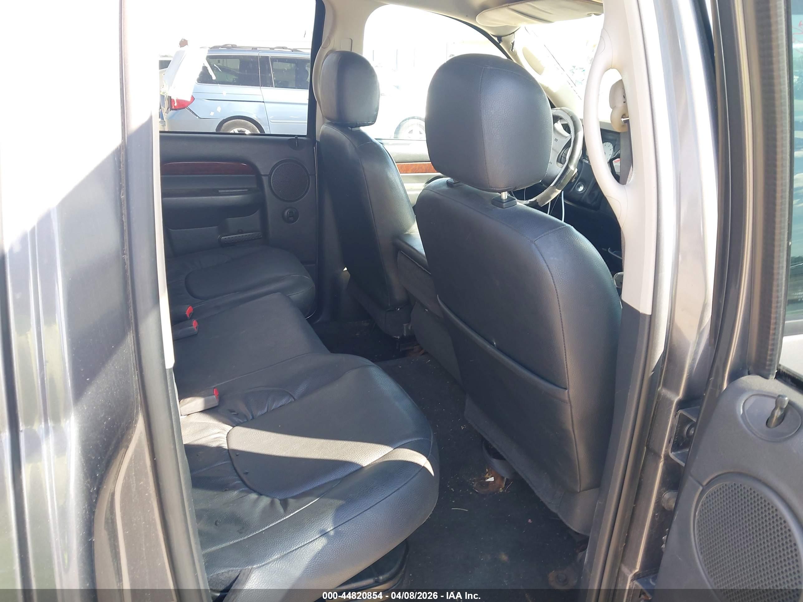 DODGE RAM image 8