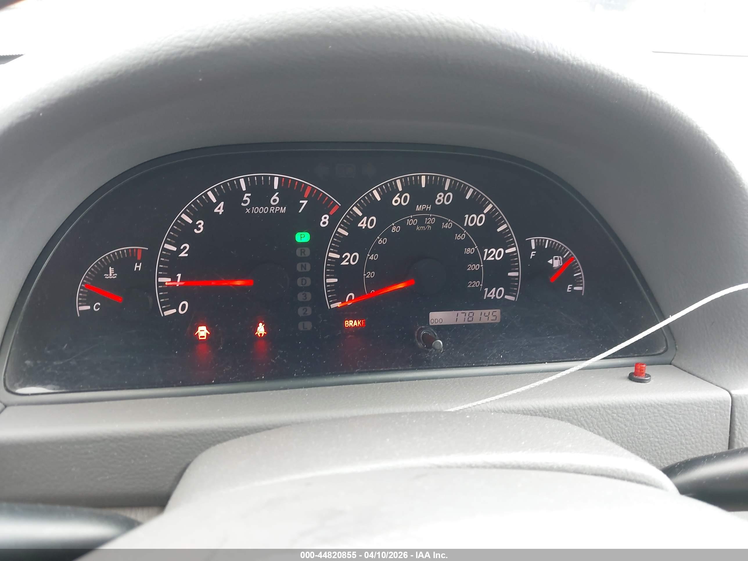 TOYOTA CAMRY image 7