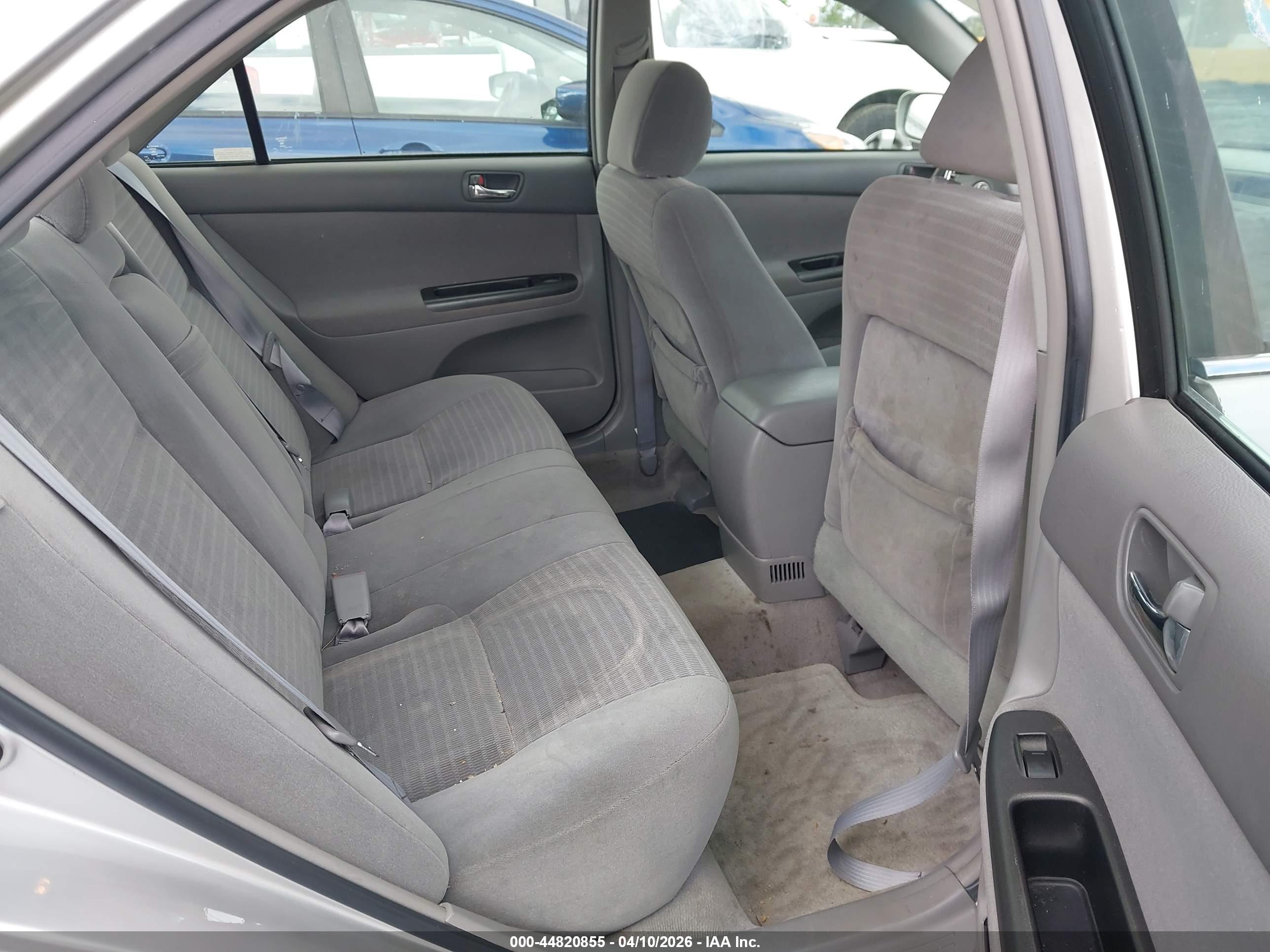 TOYOTA CAMRY image 8