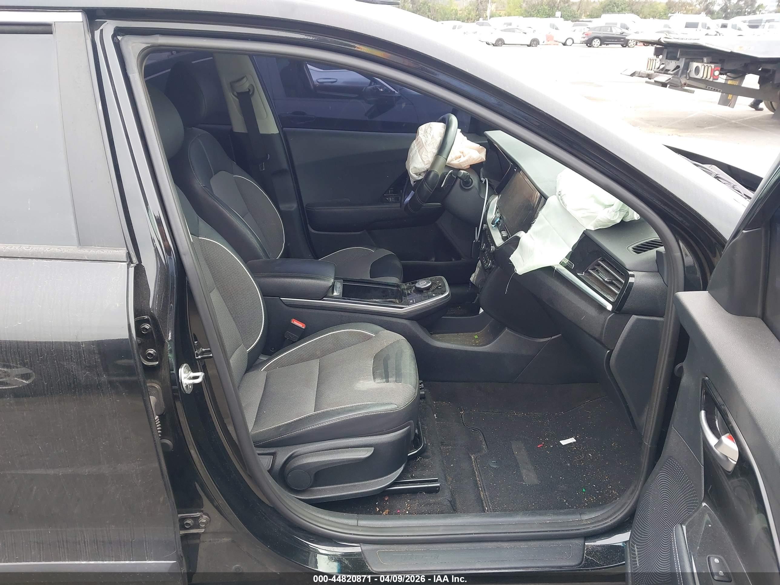 KIA NIRO image 5