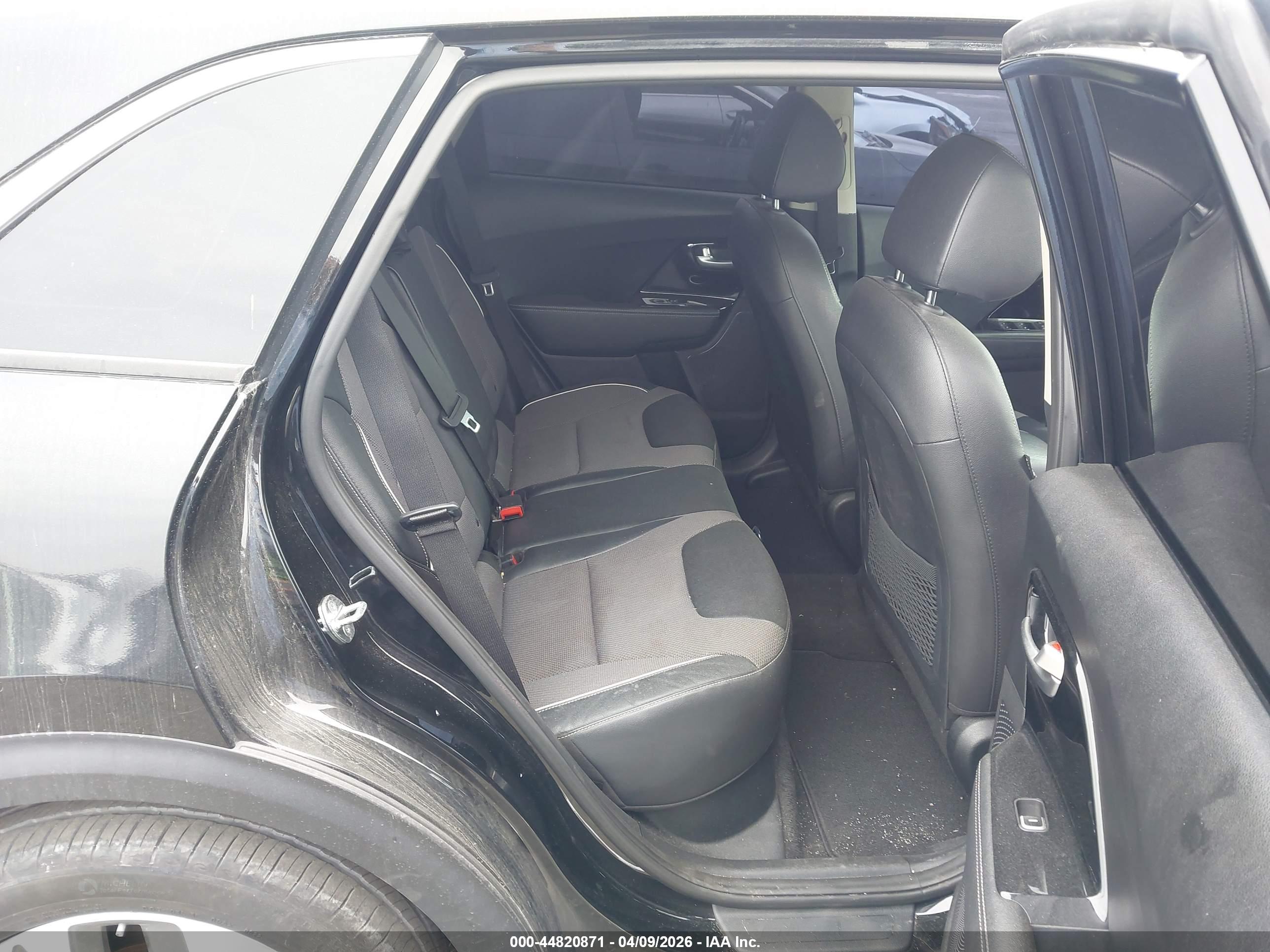 KIA NIRO image 8