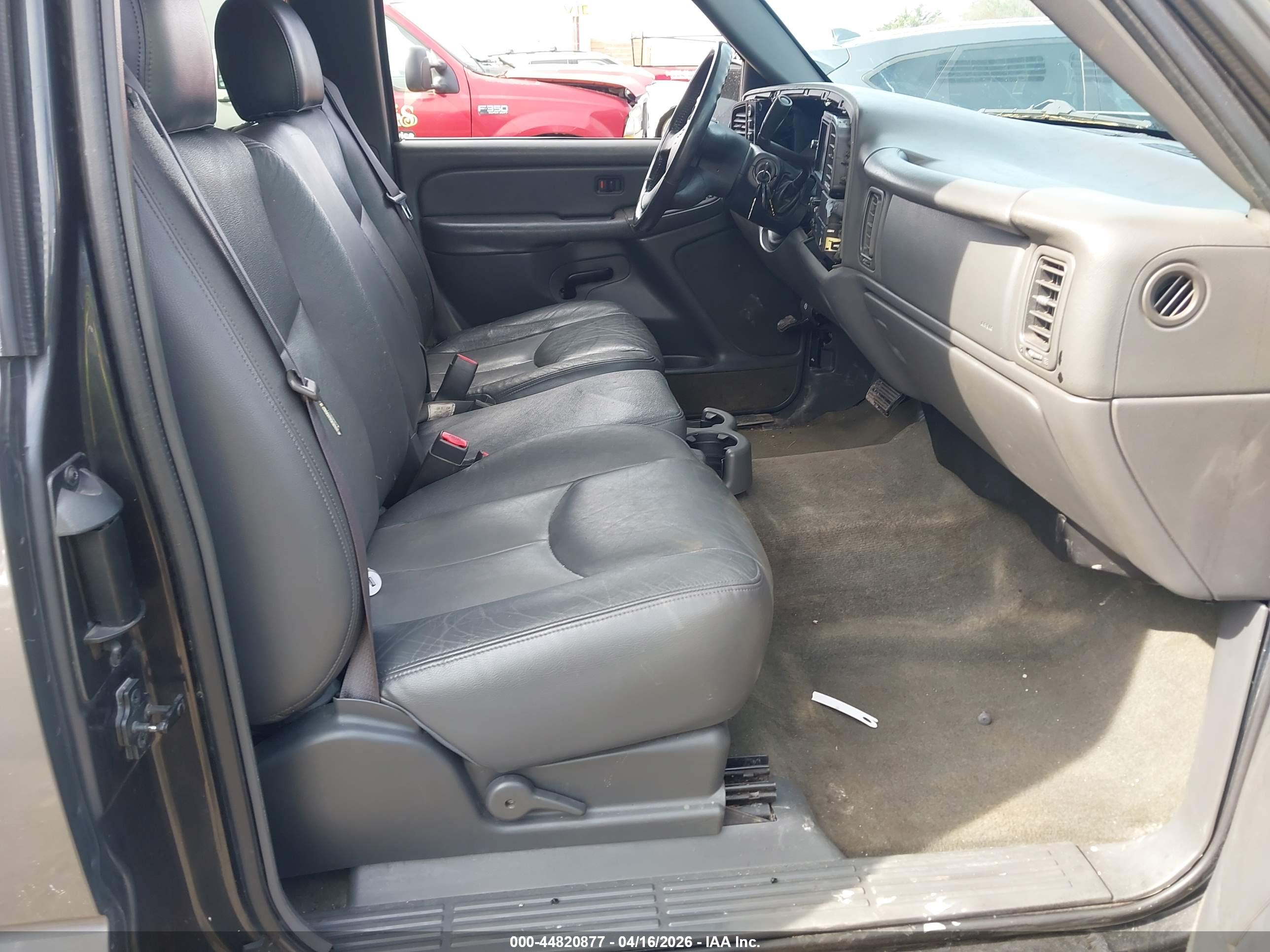 CHEVROLET SILVERADO image 5