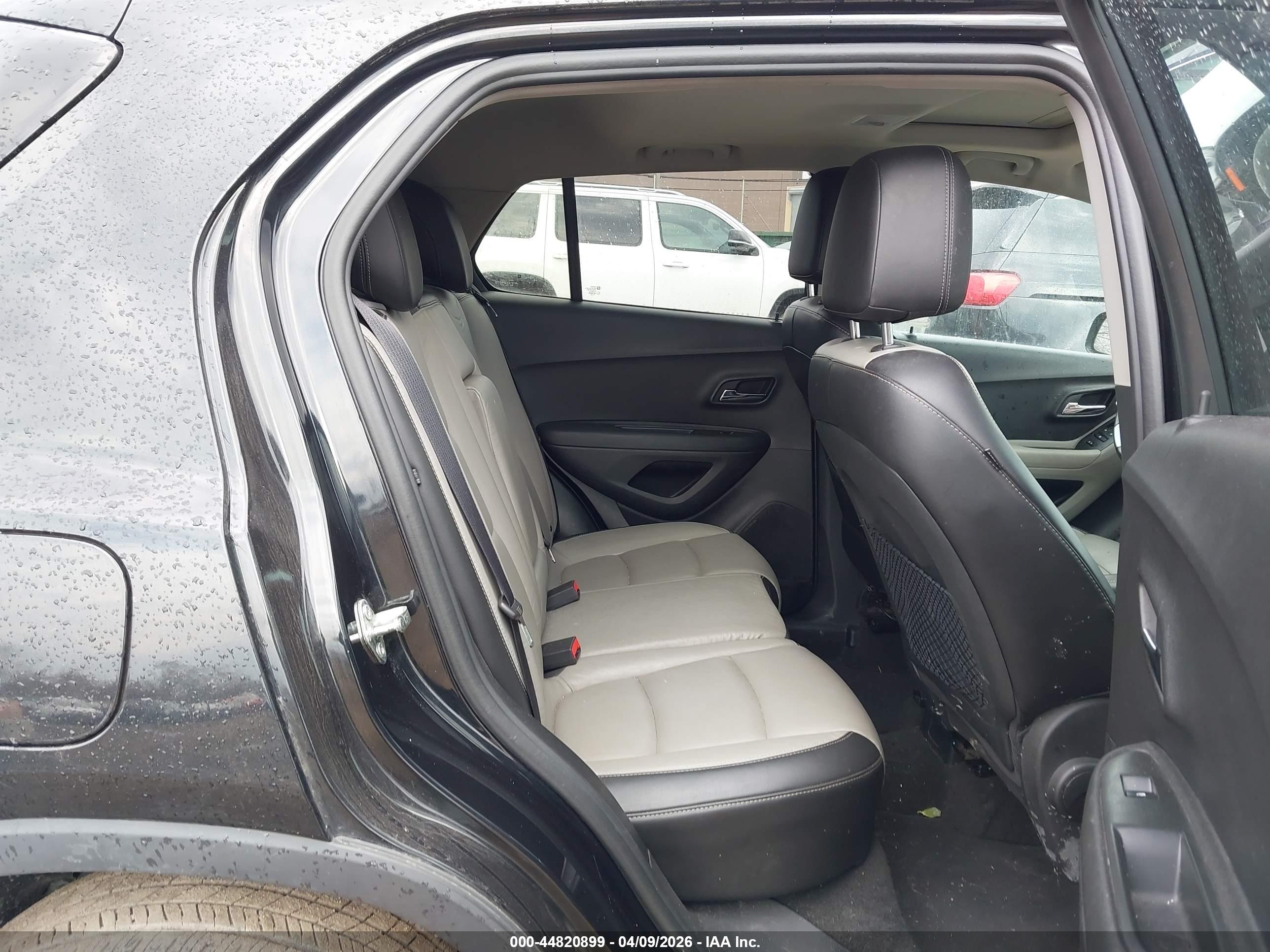 CHEVROLET TRAX image 8