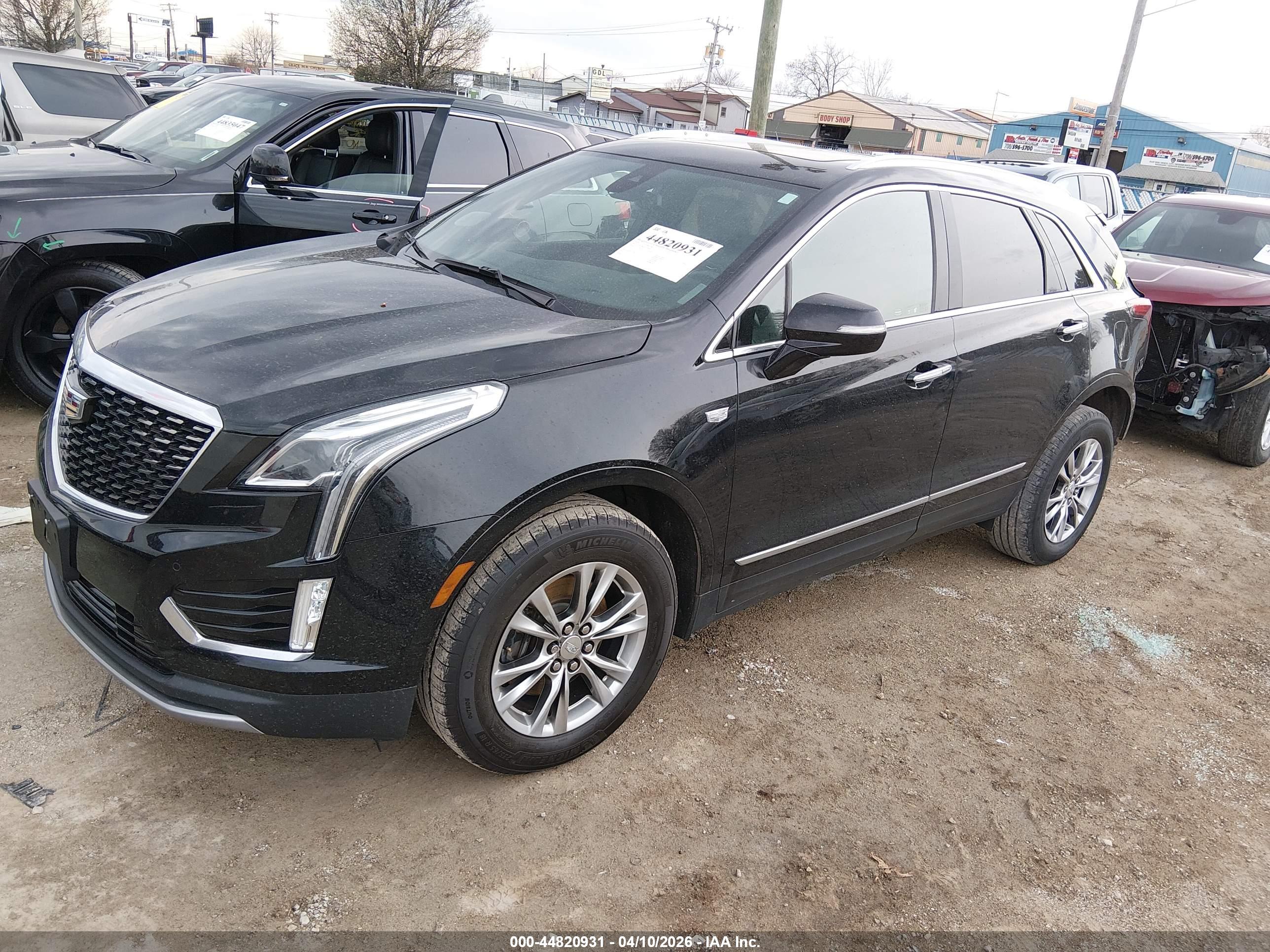 CADILLAC XT5 image 2
