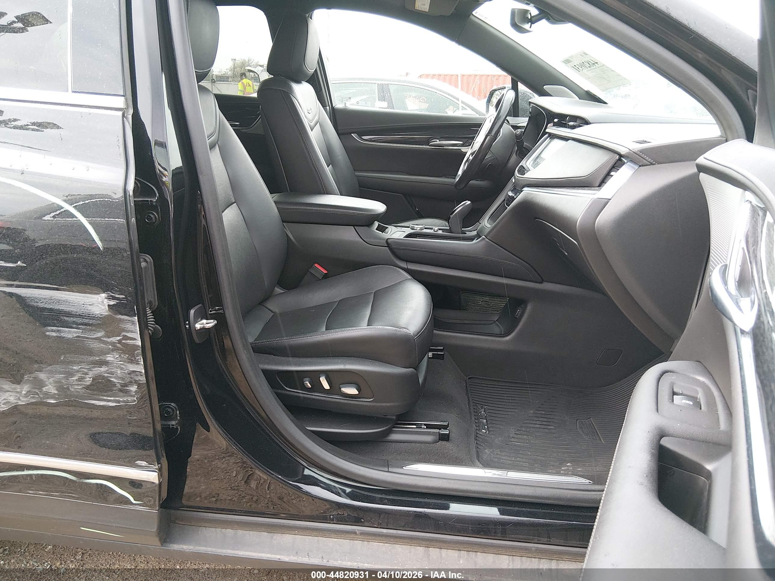 CADILLAC XT5 image 5