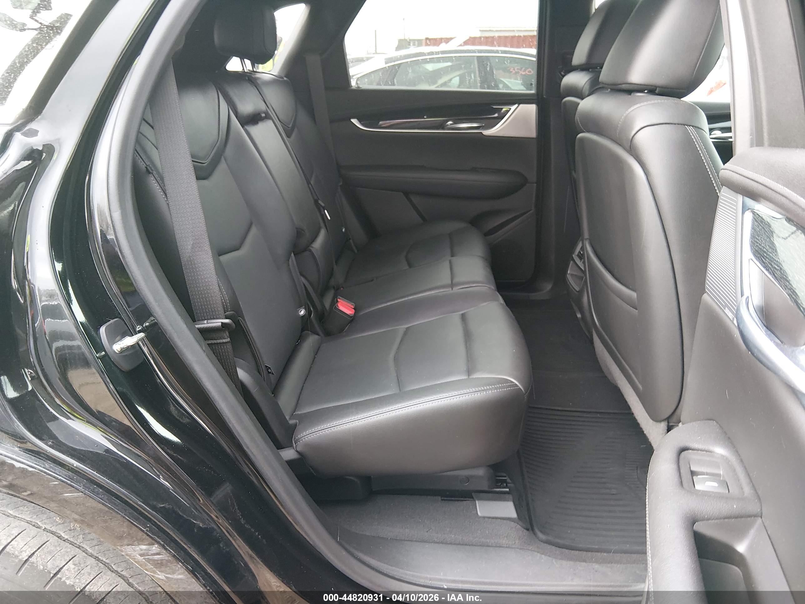 CADILLAC XT5 image 8