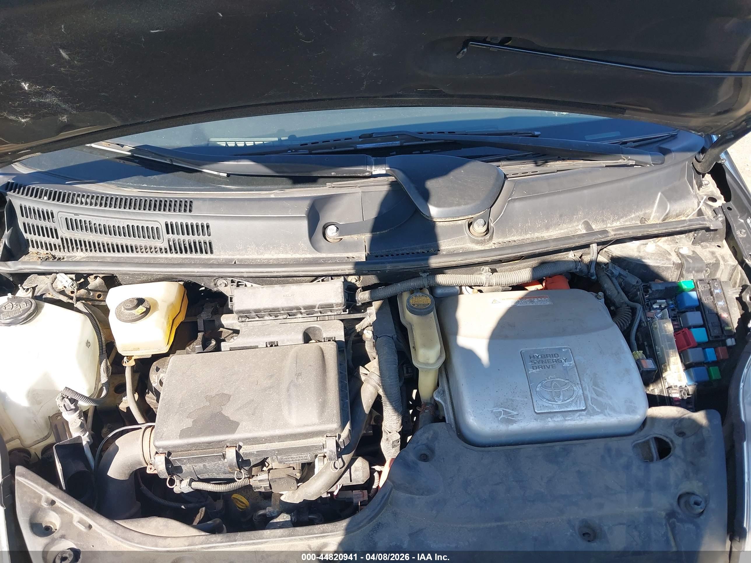TOYOTA PRIUS image 10