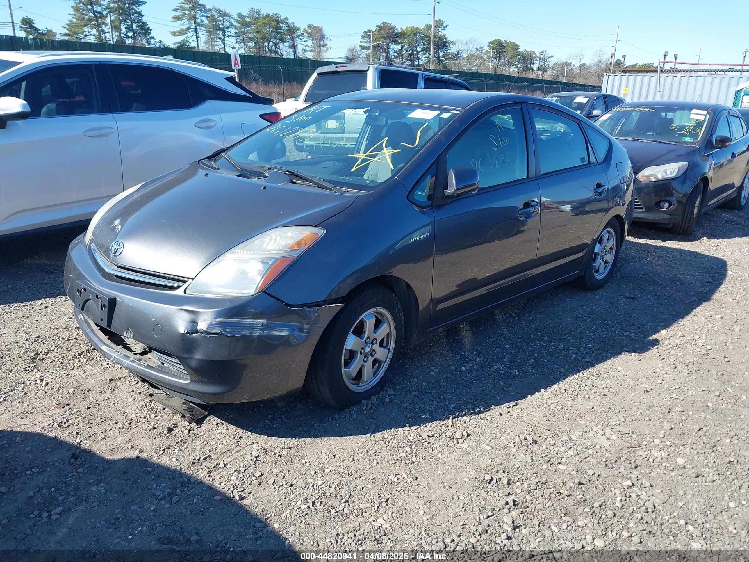 TOYOTA PRIUS image 2