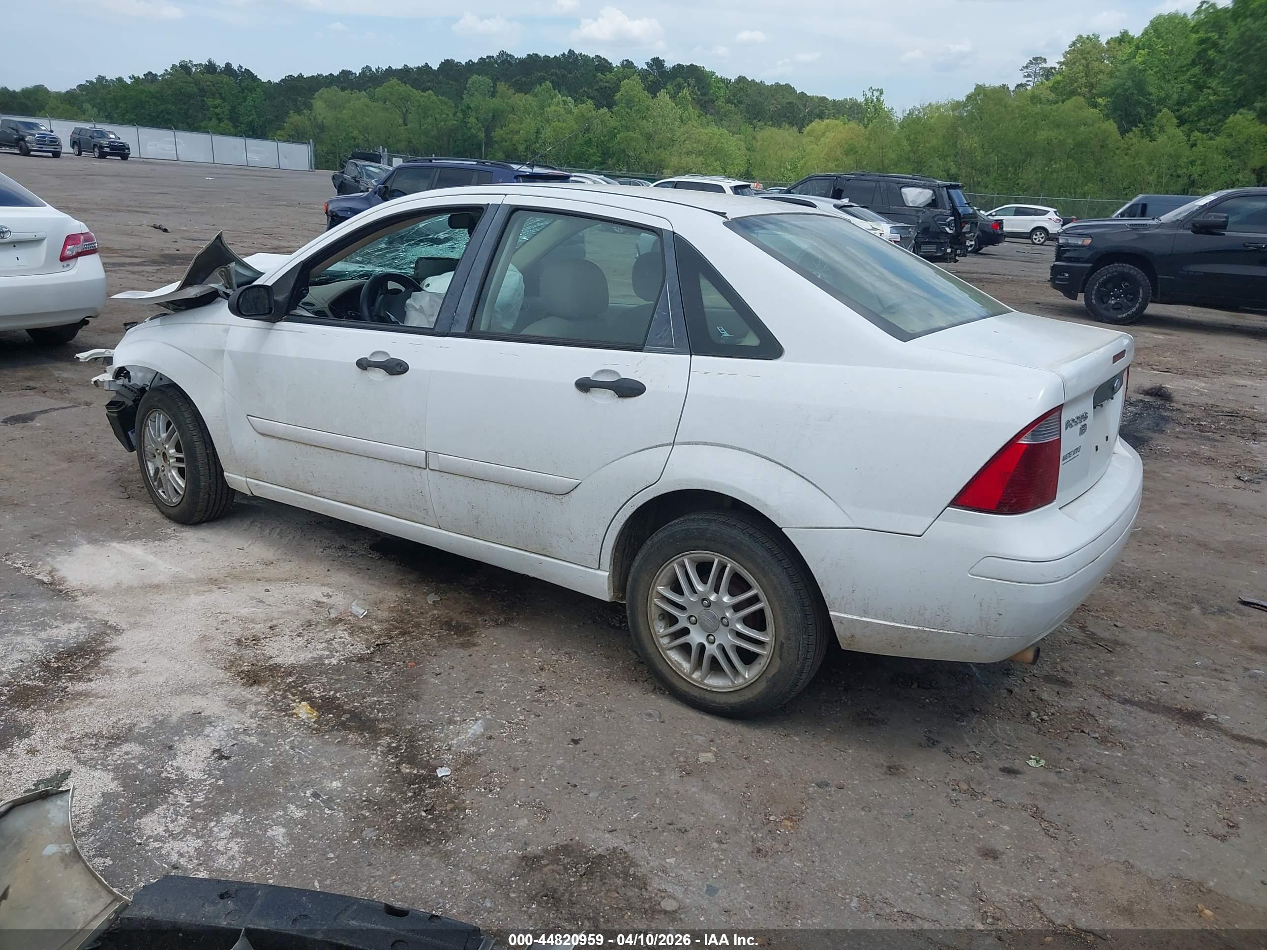 FORD FOCUS image 3